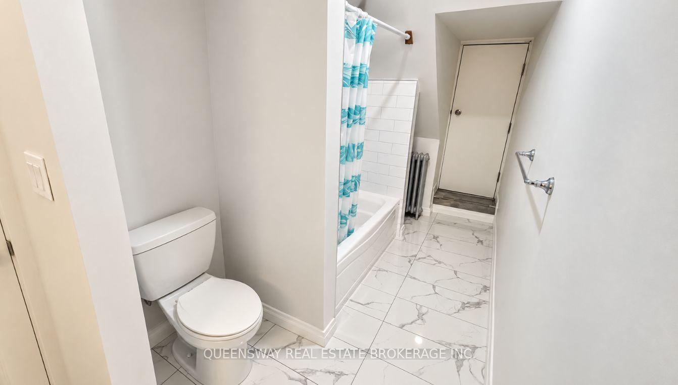 Photo 6 of Unit 3, 73 Mary Street, Barrie, City Centre — HOMEH