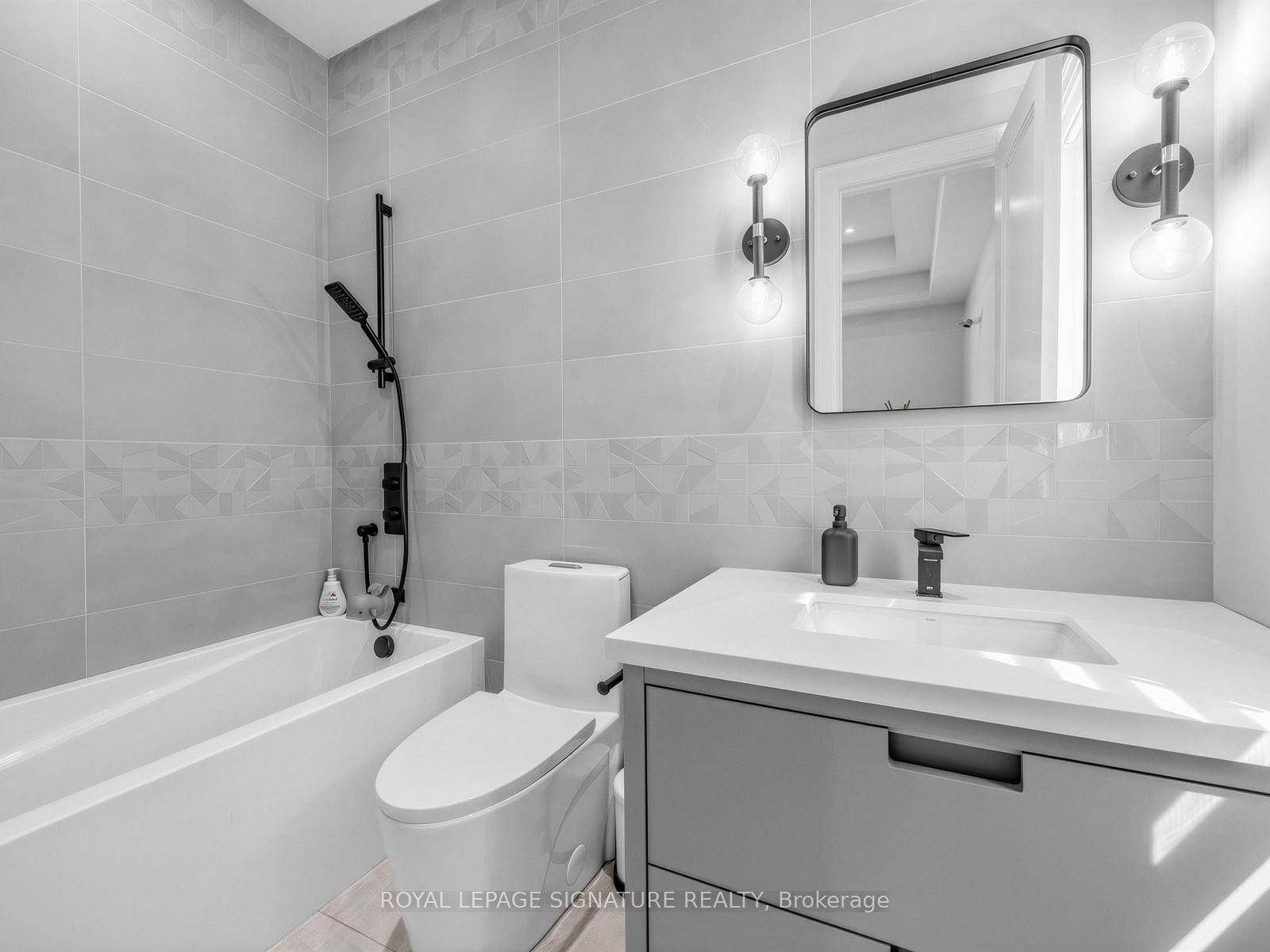 Photo 31 of 73 Starlight Crescent, Richmond Hill, Mill Pond — HOMEH