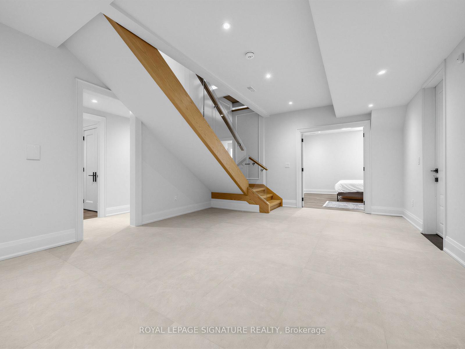 Photo 40 of 73 Starlight Crescent, Richmond Hill, Mill Pond — HOMEH