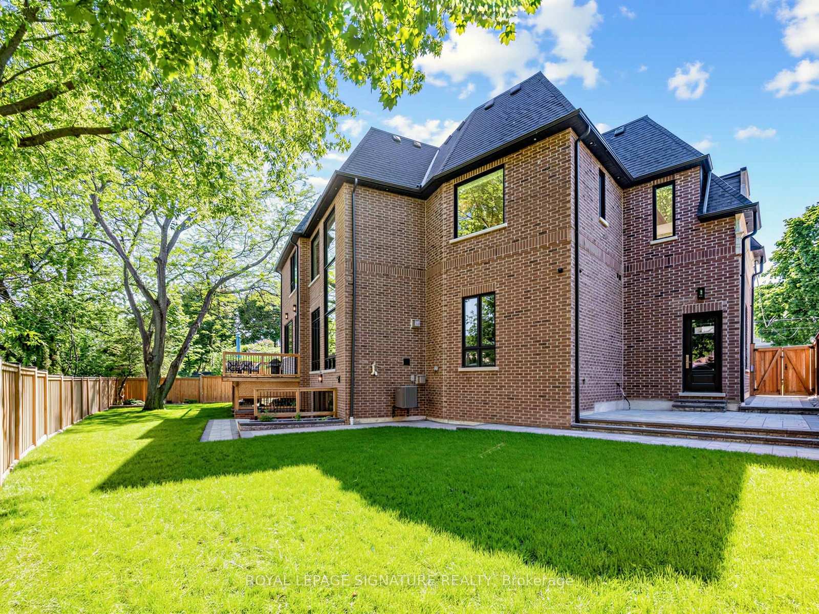Photo 49 of 73 Starlight Crescent, Richmond Hill, Mill Pond — HOMEH