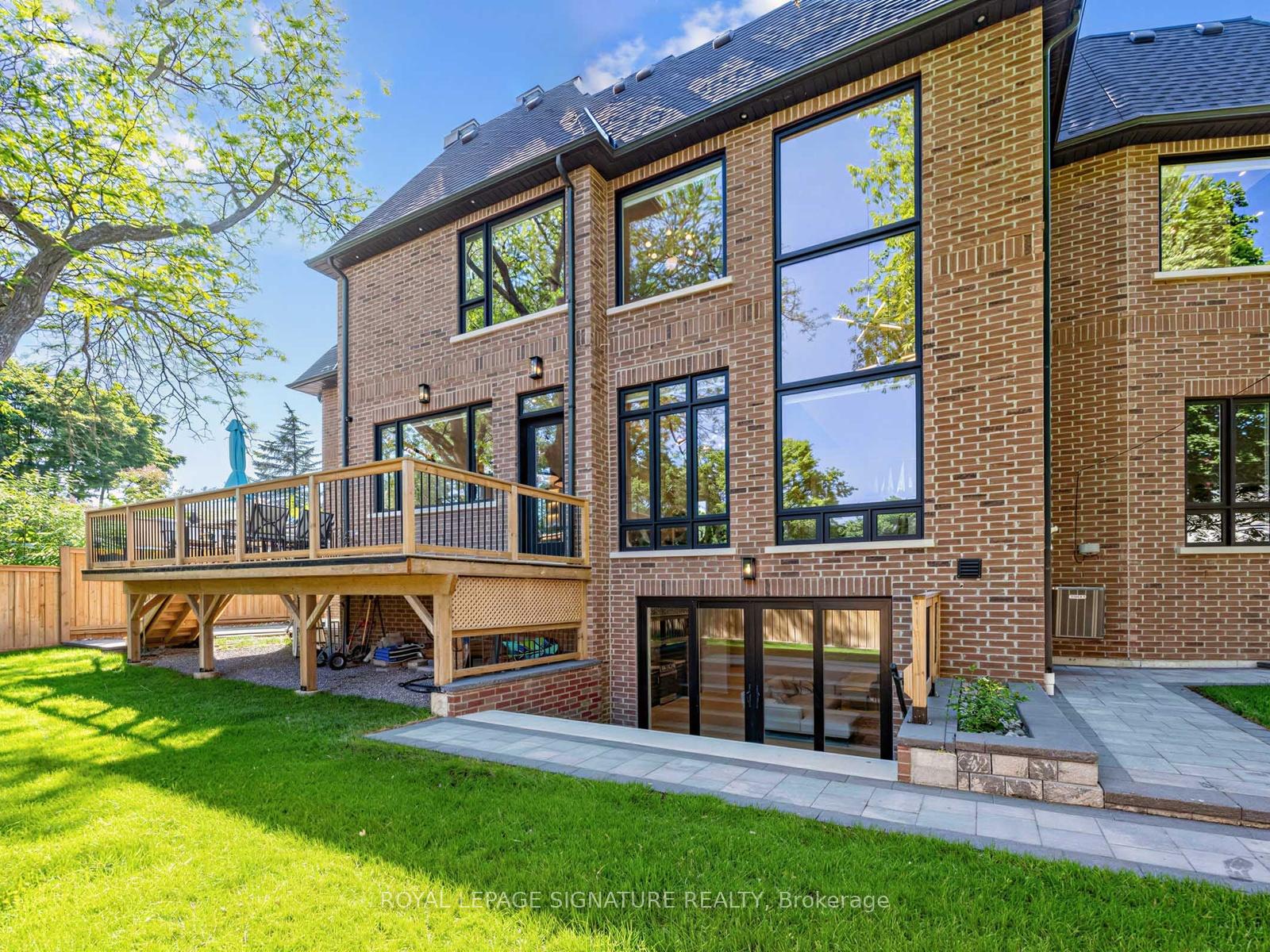 Photo 50 of 73 Starlight Crescent, Richmond Hill, Mill Pond — HOMEH