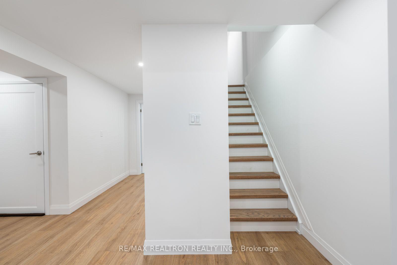 Photo 4 of Unit Lower, 10 Hesketh Court, Caledon, Rural Caledon — HOMEH
