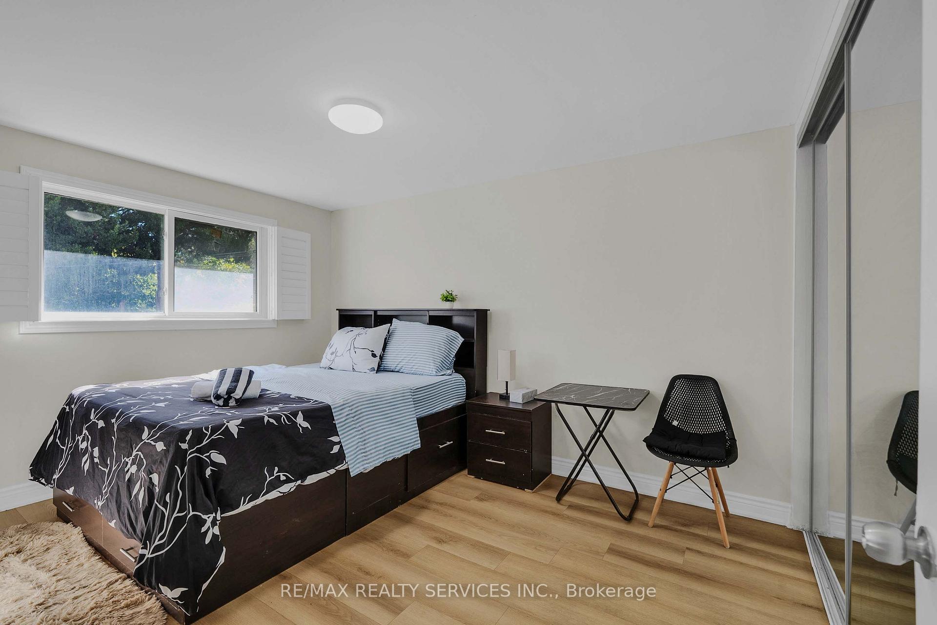 Photo 21 of 17 Avening Drive, Etobicoke, West Humber-Clairville — HOMEH