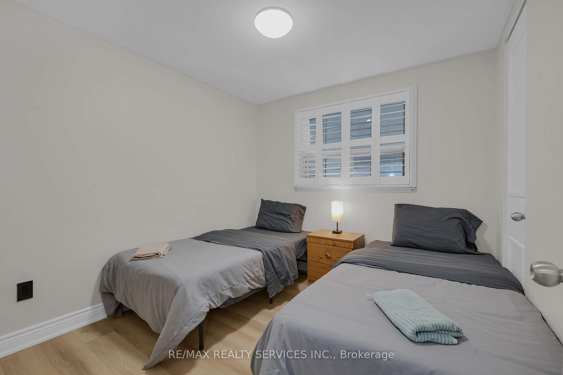 Photo 25 of 17 Avening Drive, Etobicoke, West Humber-Clairville — HOMEH
