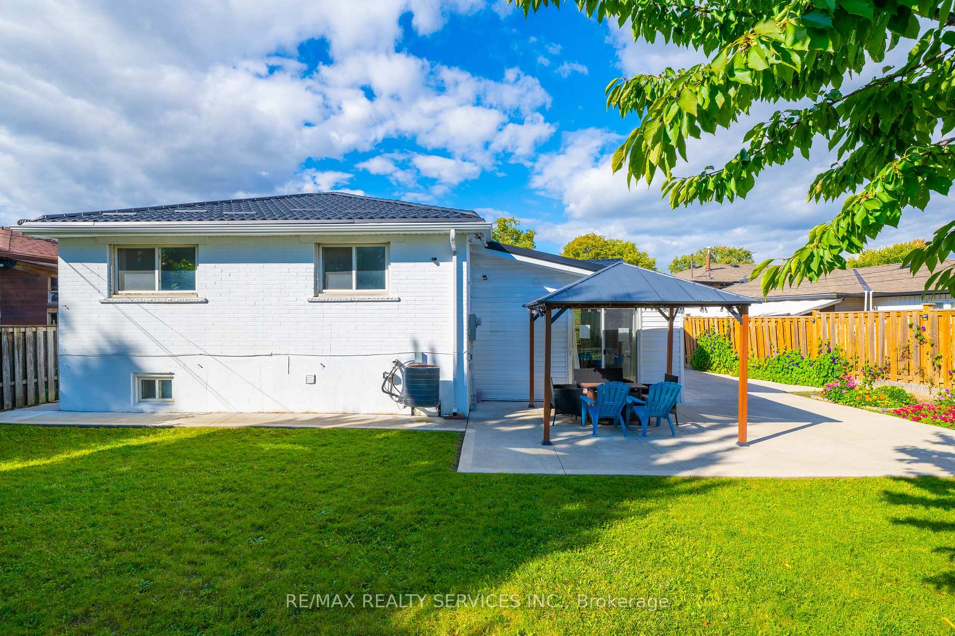 Photo 41 of 17 Avening Drive, Etobicoke, West Humber-Clairville — HOMEH