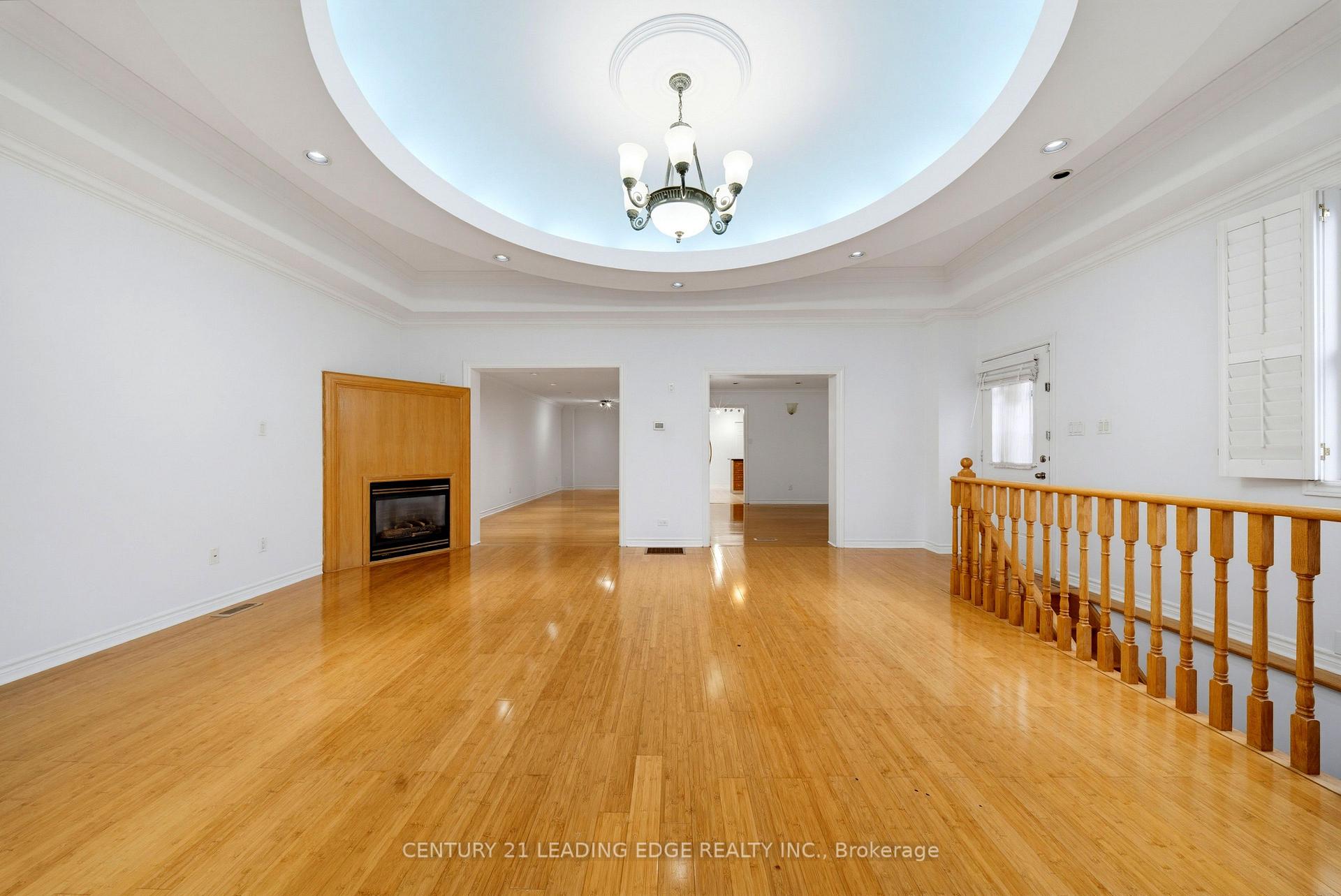 Photo 5 of Unit Main, 160 Galbraith Crescent, Markham, Milliken Mills East — HOMEH