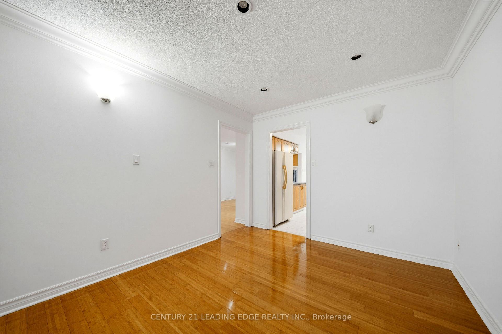 Photo 7 of Unit Main, 160 Galbraith Crescent, Markham, Milliken Mills East — HOMEH