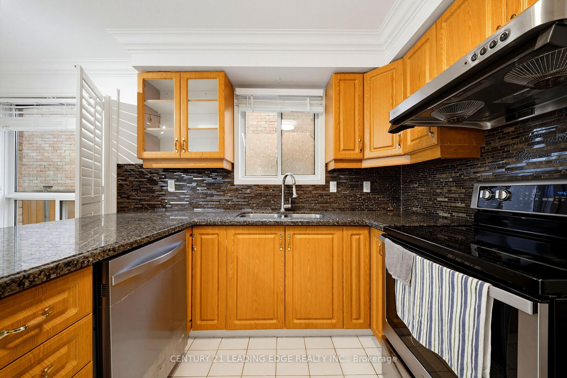 Photo 8 of Unit Main, 160 Galbraith Crescent, Markham, Milliken Mills East — HOMEH