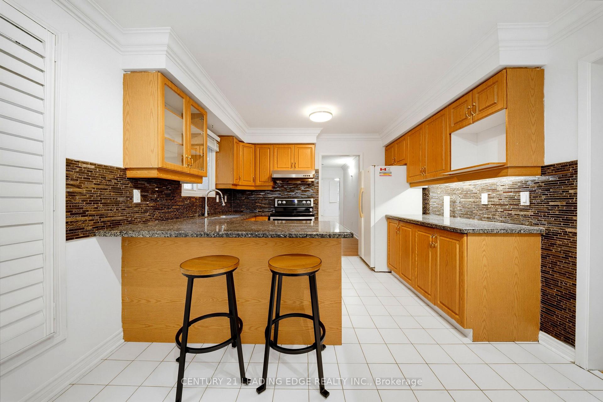 Photo 11 of Unit Main, 160 Galbraith Crescent, Markham, Milliken Mills East — HOMEH