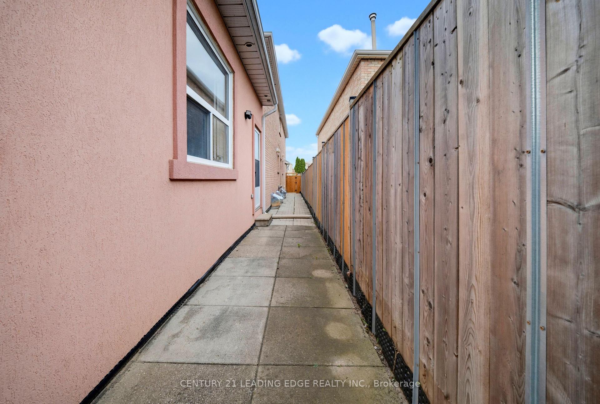 Photo 31 of Unit Main, 160 Galbraith Crescent, Markham, Milliken Mills East — HOMEH