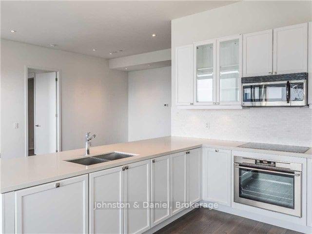 Photo 5 of Unit 1617, 111 St Clair Avenue W, Toronto, Yonge-St. Clair — HOMEH