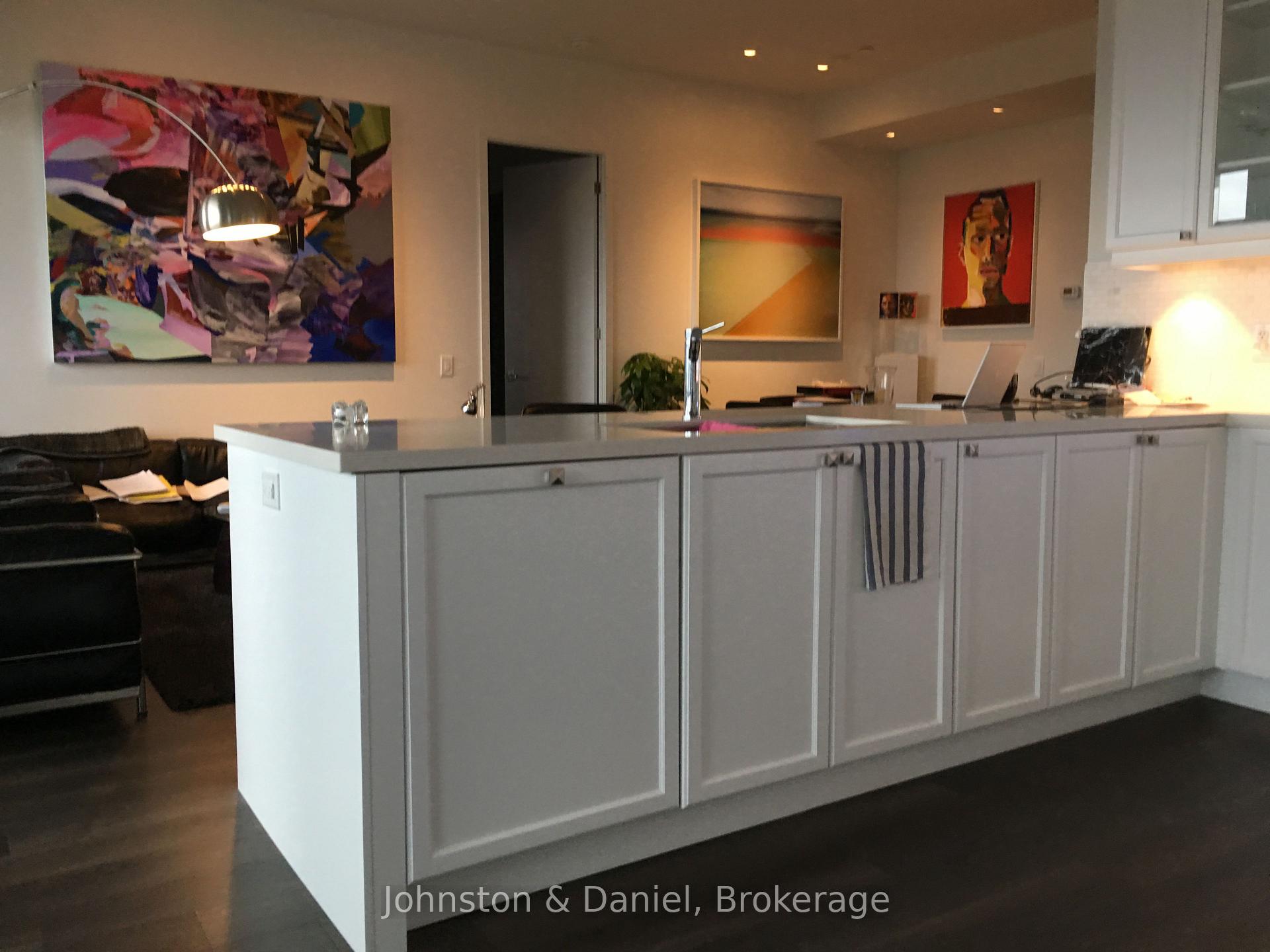 Photo 9 of Unit 1617, 111 St Clair Avenue W, Toronto, Yonge-St. Clair — HOMEH
