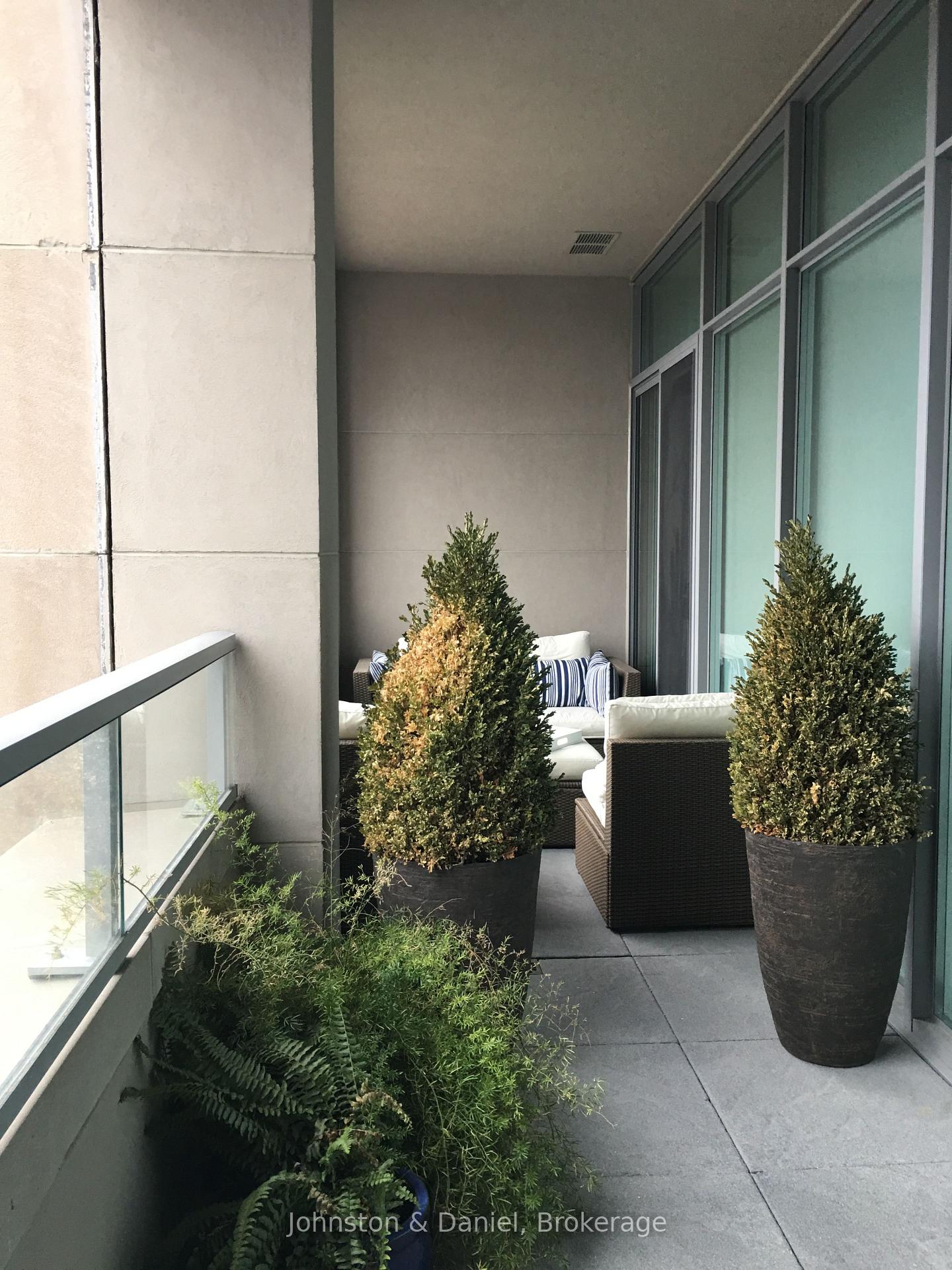 Photo 15 of Unit 1617, 111 St Clair Avenue W, Toronto, Yonge-St. Clair — HOMEH