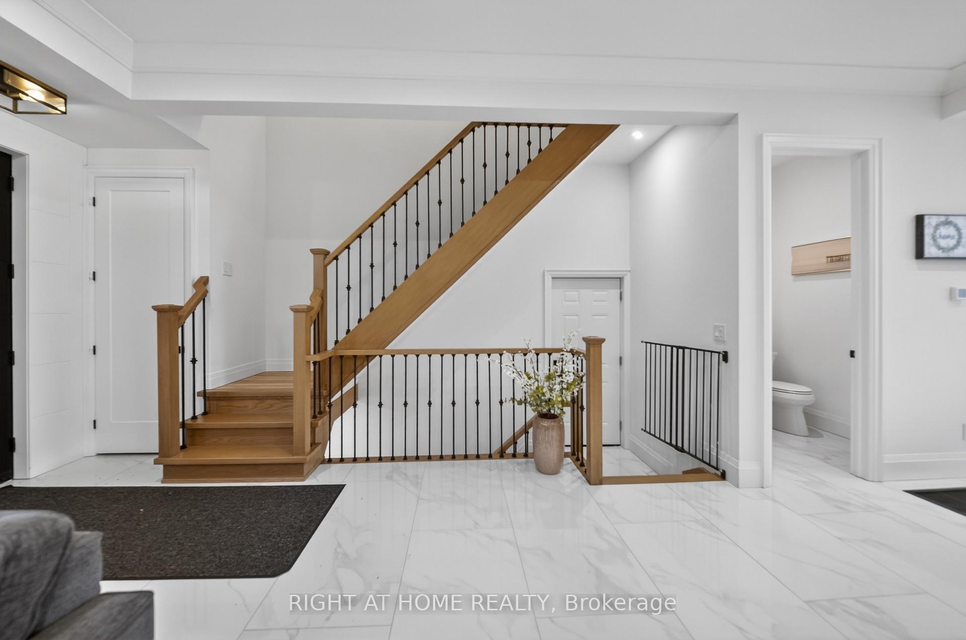 Photo 13 of 17 Exbury Road, North York, Downsview-Roding-CFB — HOMEH