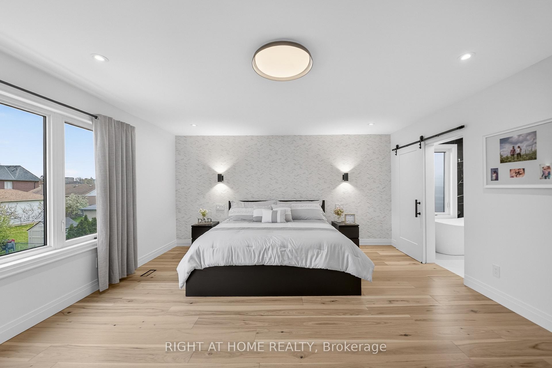 Photo 17 of 17 Exbury Road, North York, Downsview-Roding-CFB — HOMEH