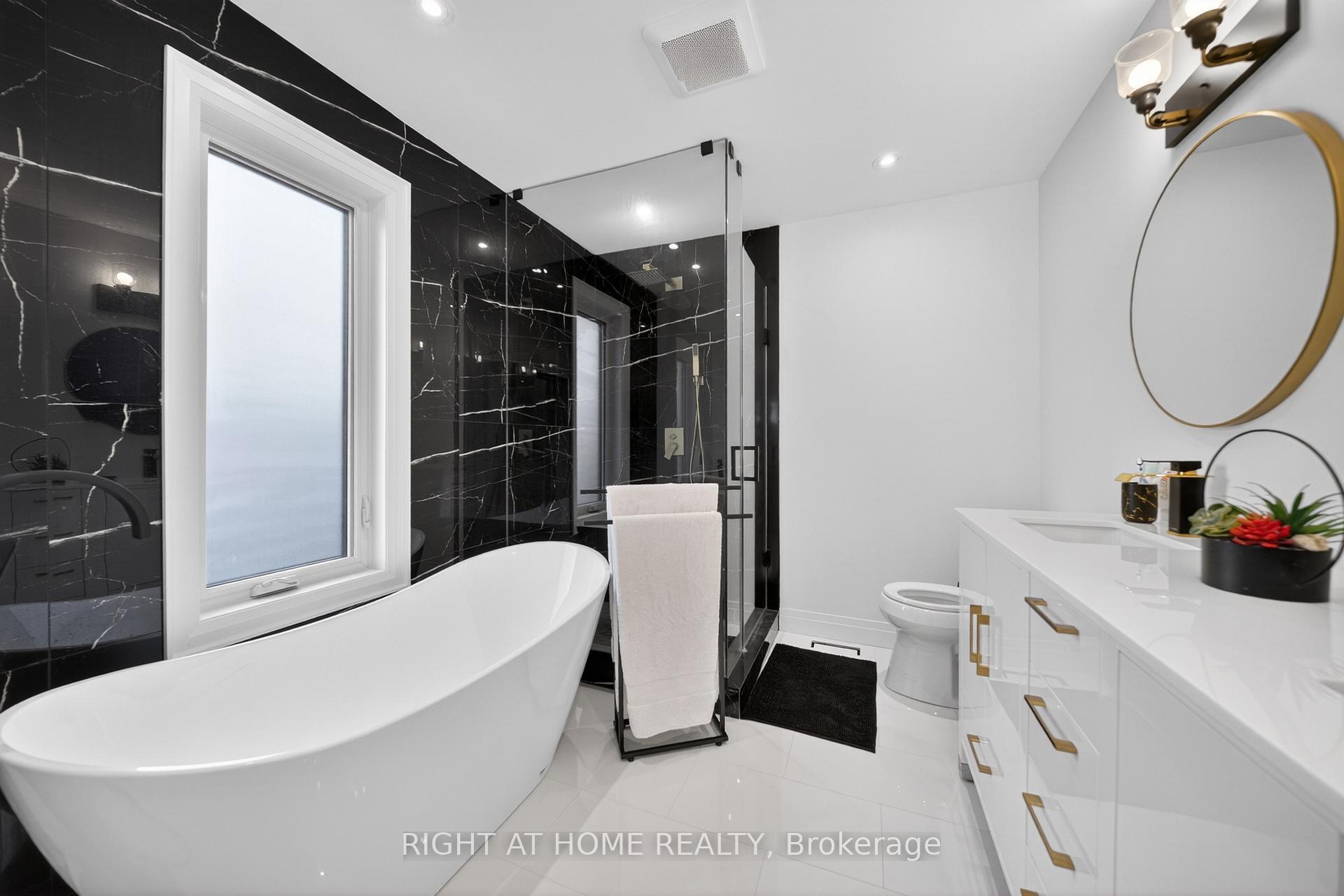 Photo 18 of 17 Exbury Road, North York, Downsview-Roding-CFB — HOMEH