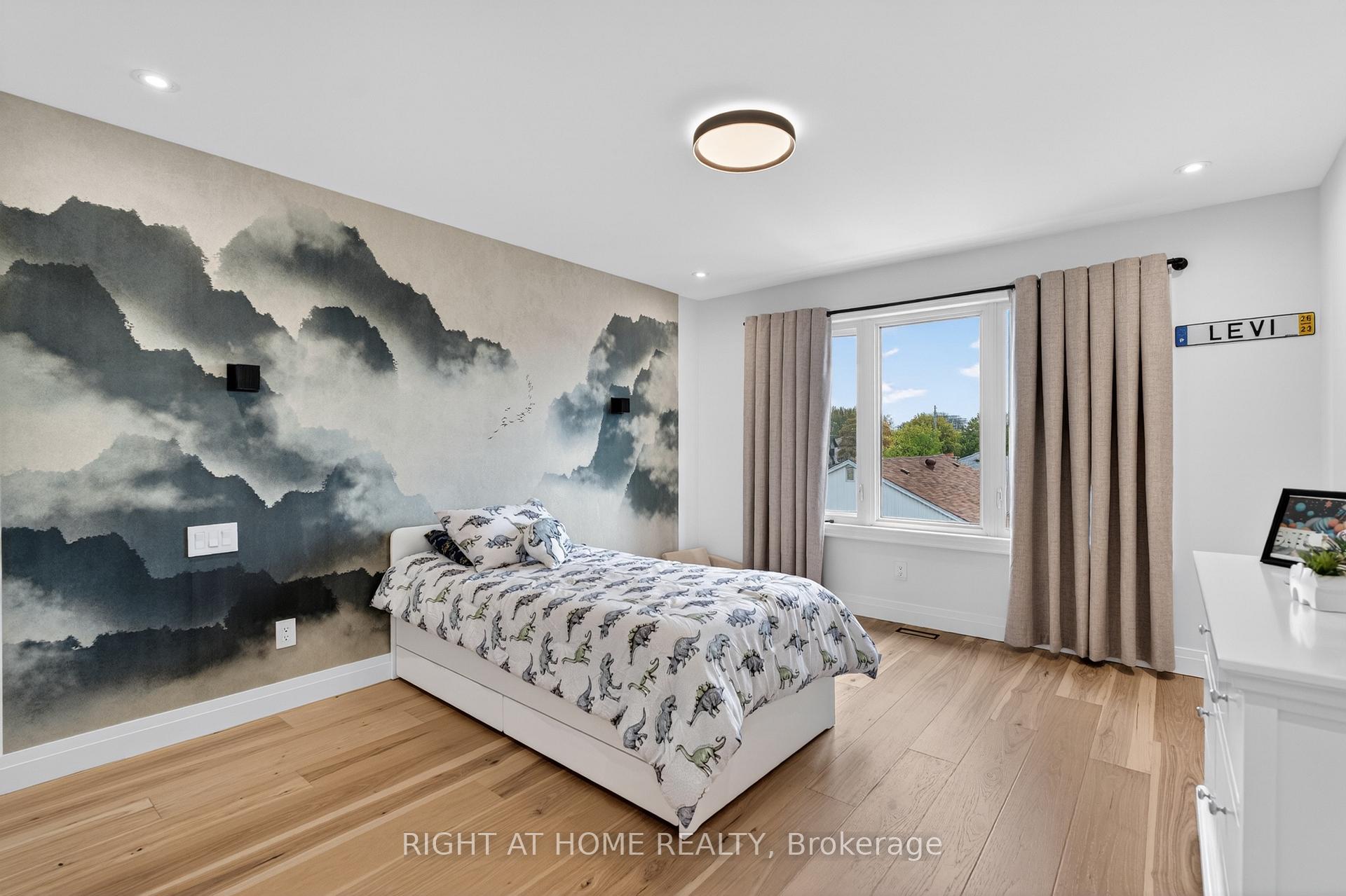 Photo 28 of 17 Exbury Road, North York, Downsview-Roding-CFB — HOMEH