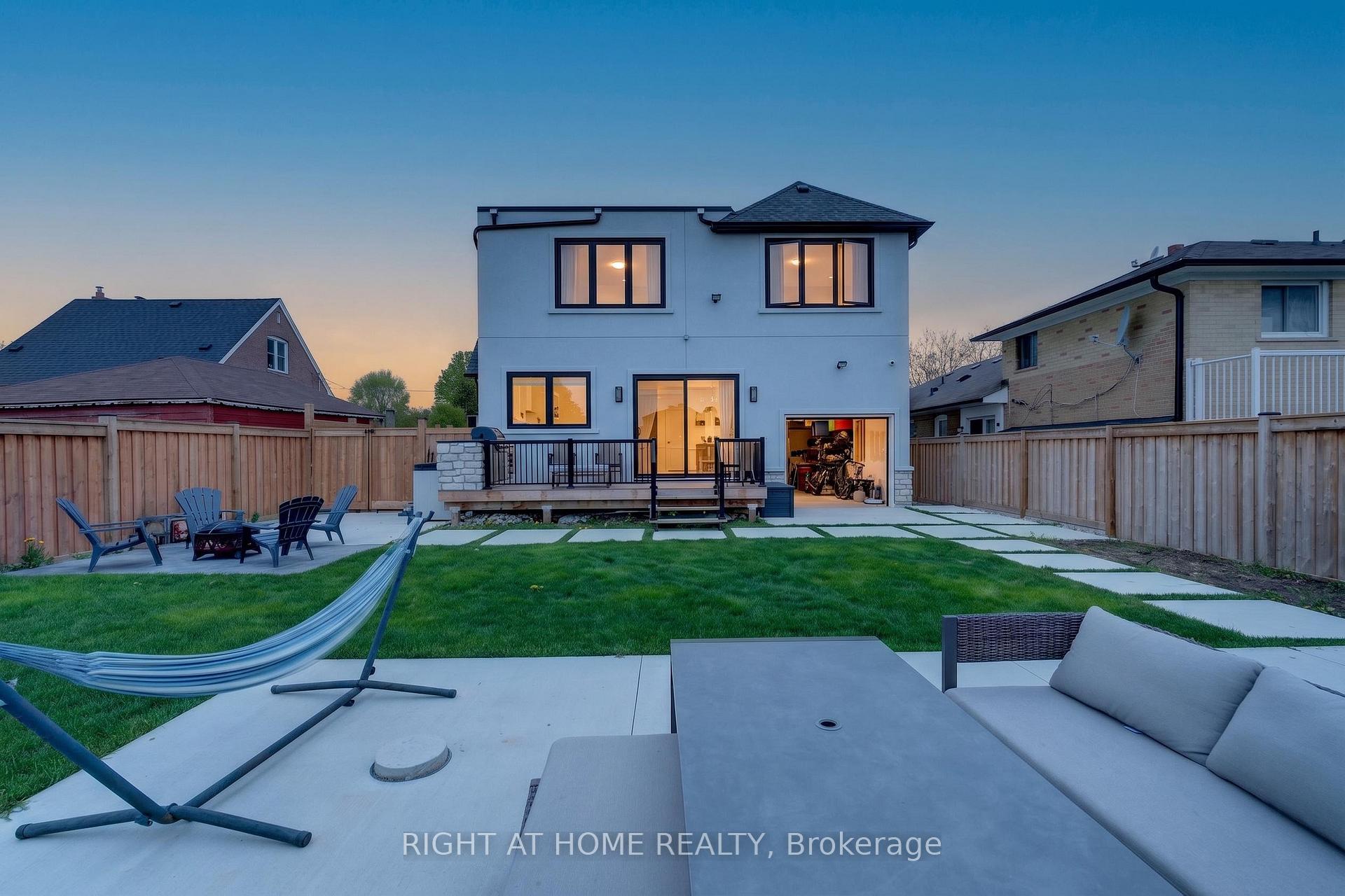 Photo 41 of 17 Exbury Road, North York, Downsview-Roding-CFB — HOMEH