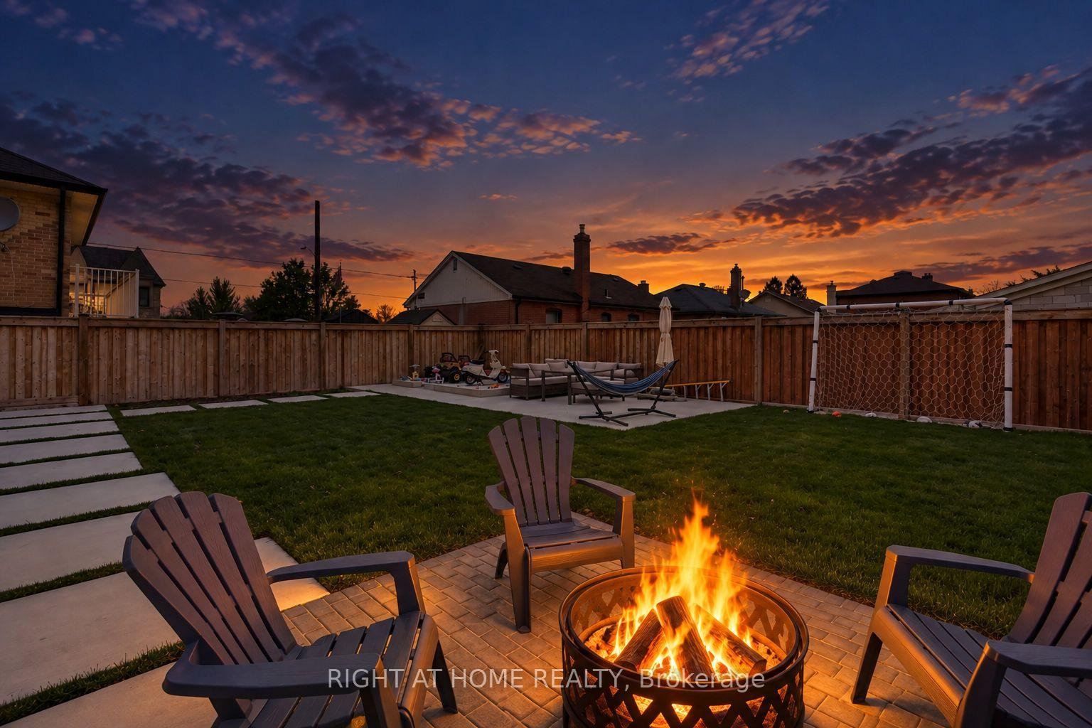 Photo 43 of 17 Exbury Road, North York, Downsview-Roding-CFB — HOMEH