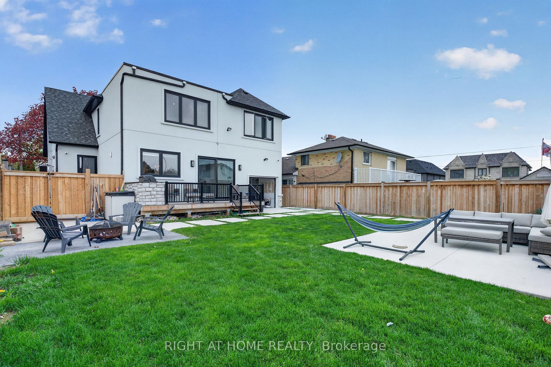 Photo 44 of 17 Exbury Road, North York, Downsview-Roding-CFB — HOMEH