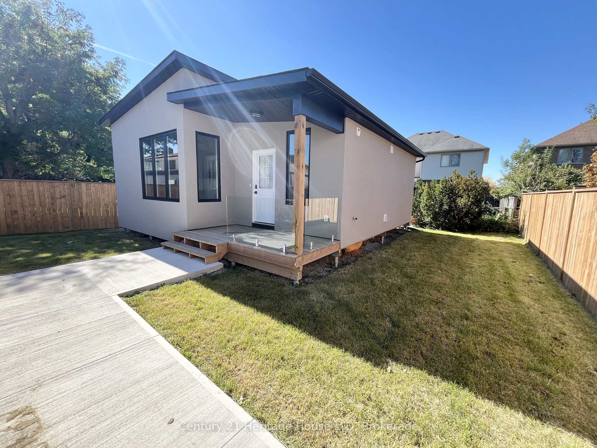 Photo 15 of 26B Valley Road, St. Catharines, Rykert/Vansickle — HOMEH