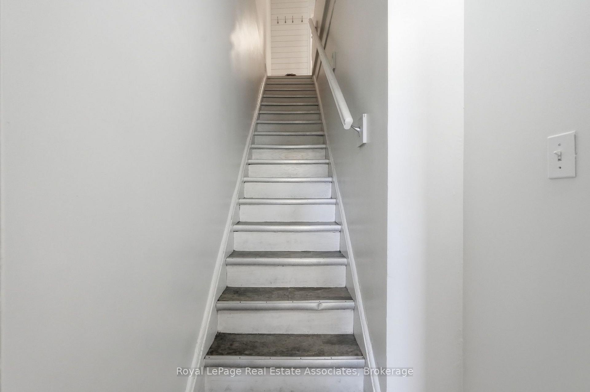 Photo 7 of Unit 2, 51 Wellington Street N, Hamilton, Beasley — HOMEH