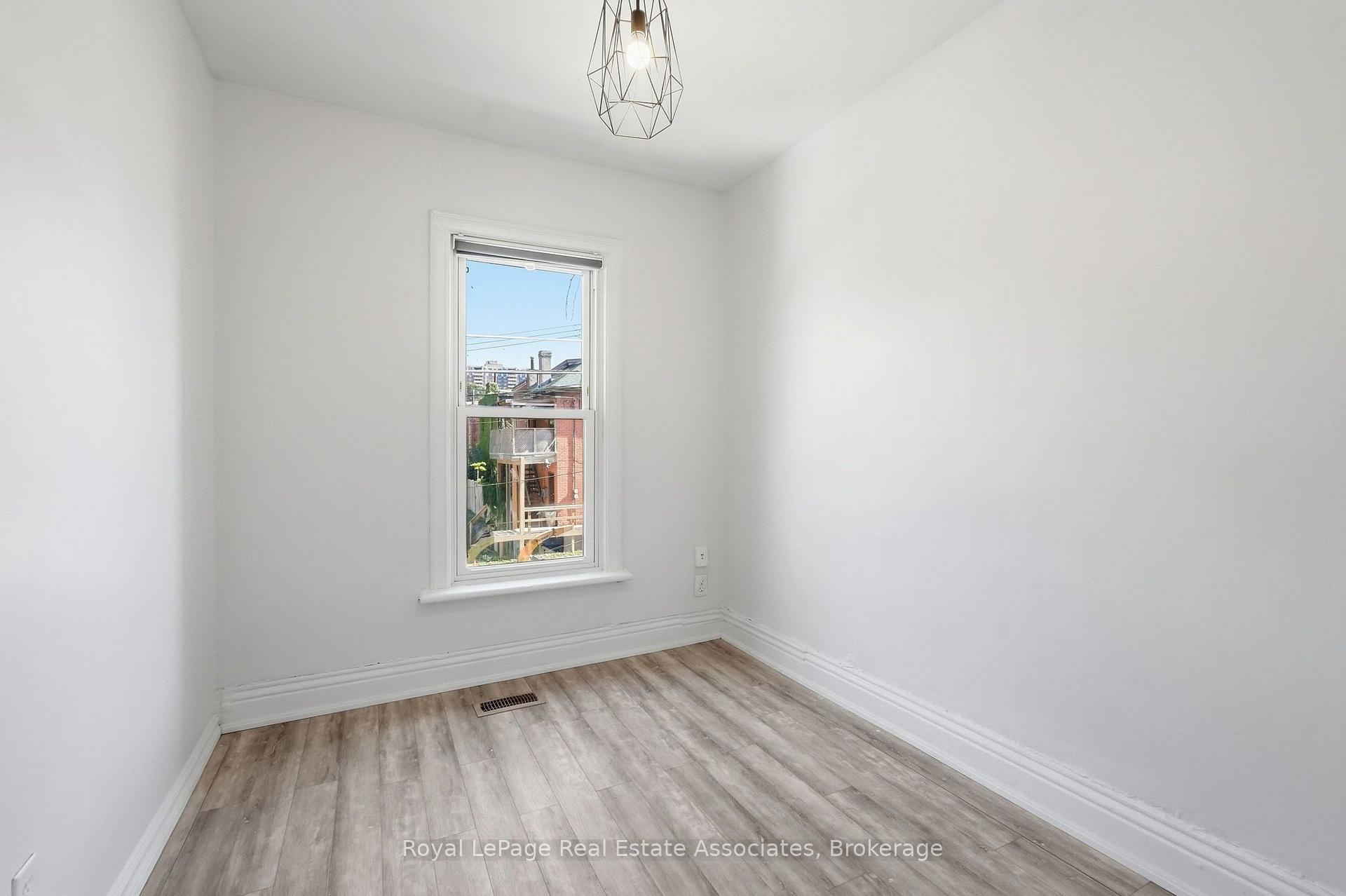 Photo 13 of Unit 2, 51 Wellington Street N, Hamilton, Beasley — HOMEH