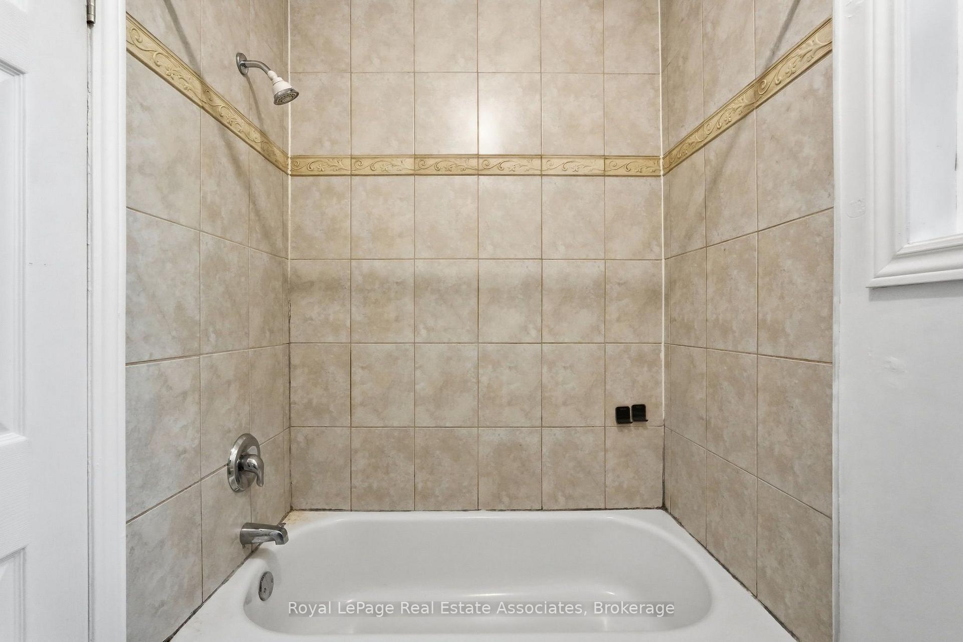 Photo 18 of Unit 2, 51 Wellington Street N, Hamilton, Beasley — HOMEH