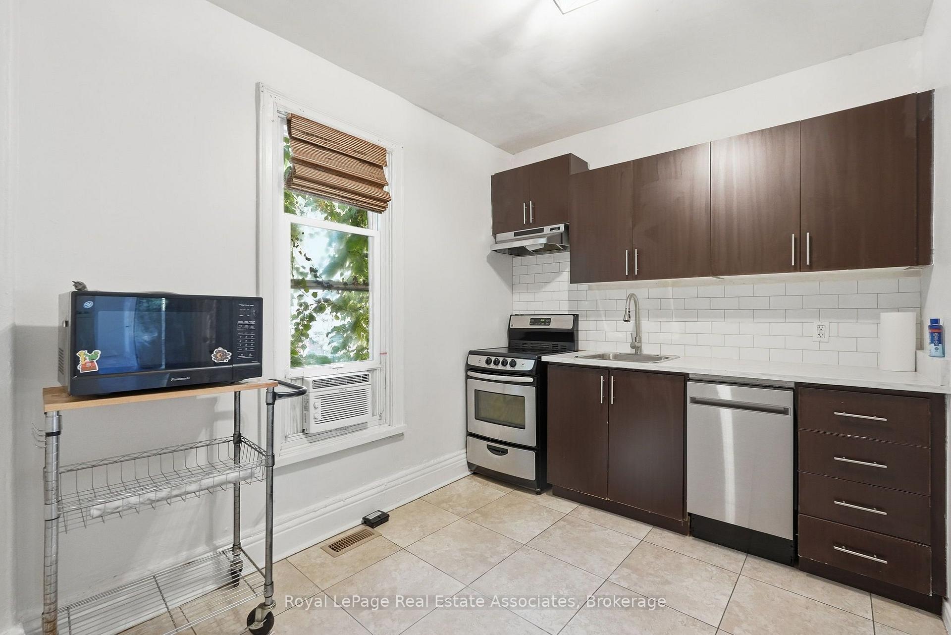 Photo 22 of Unit 2, 51 Wellington Street N, Hamilton, Beasley — HOMEH