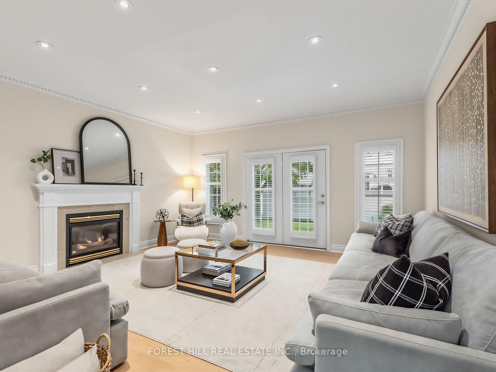 Photo 10 of 104 Sanibel Crescent, Vaughan, Uplands — HOMEH