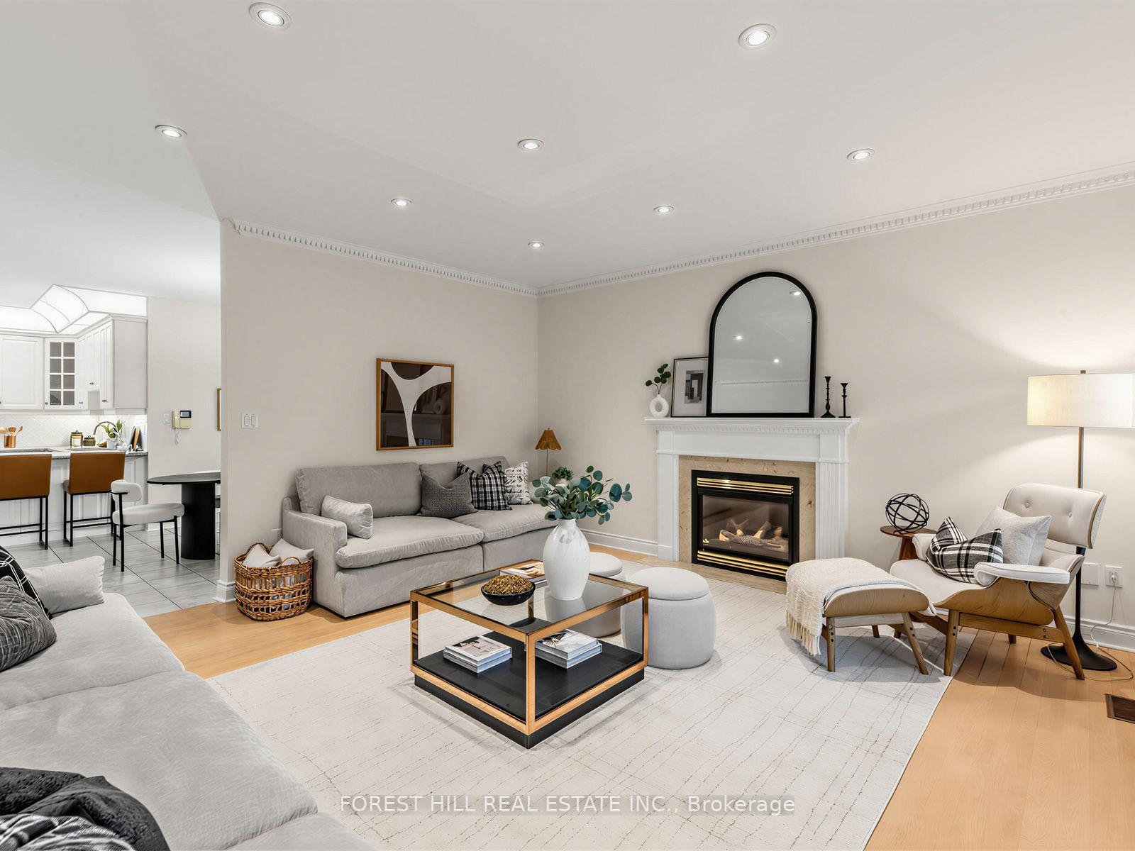 Photo 11 of 104 Sanibel Crescent, Vaughan, Uplands — HOMEH