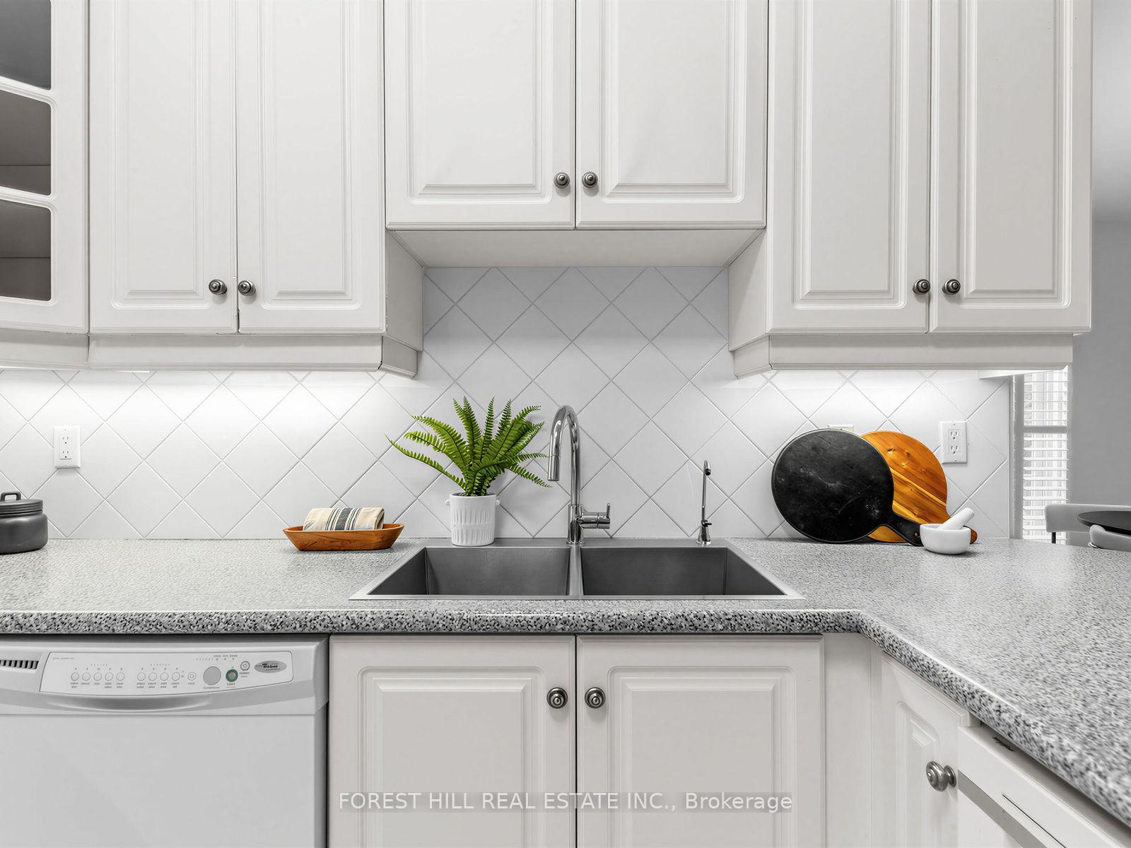 Photo 21 of 104 Sanibel Crescent, Vaughan, Uplands — HOMEH