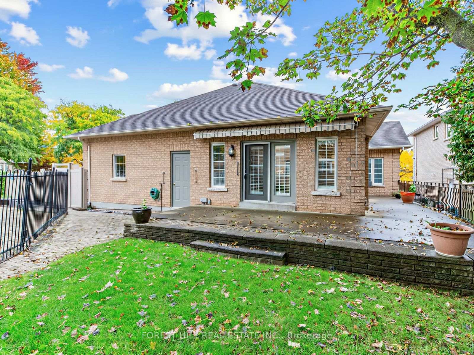 Photo 47 of 104 Sanibel Crescent, Vaughan, Uplands — HOMEH
