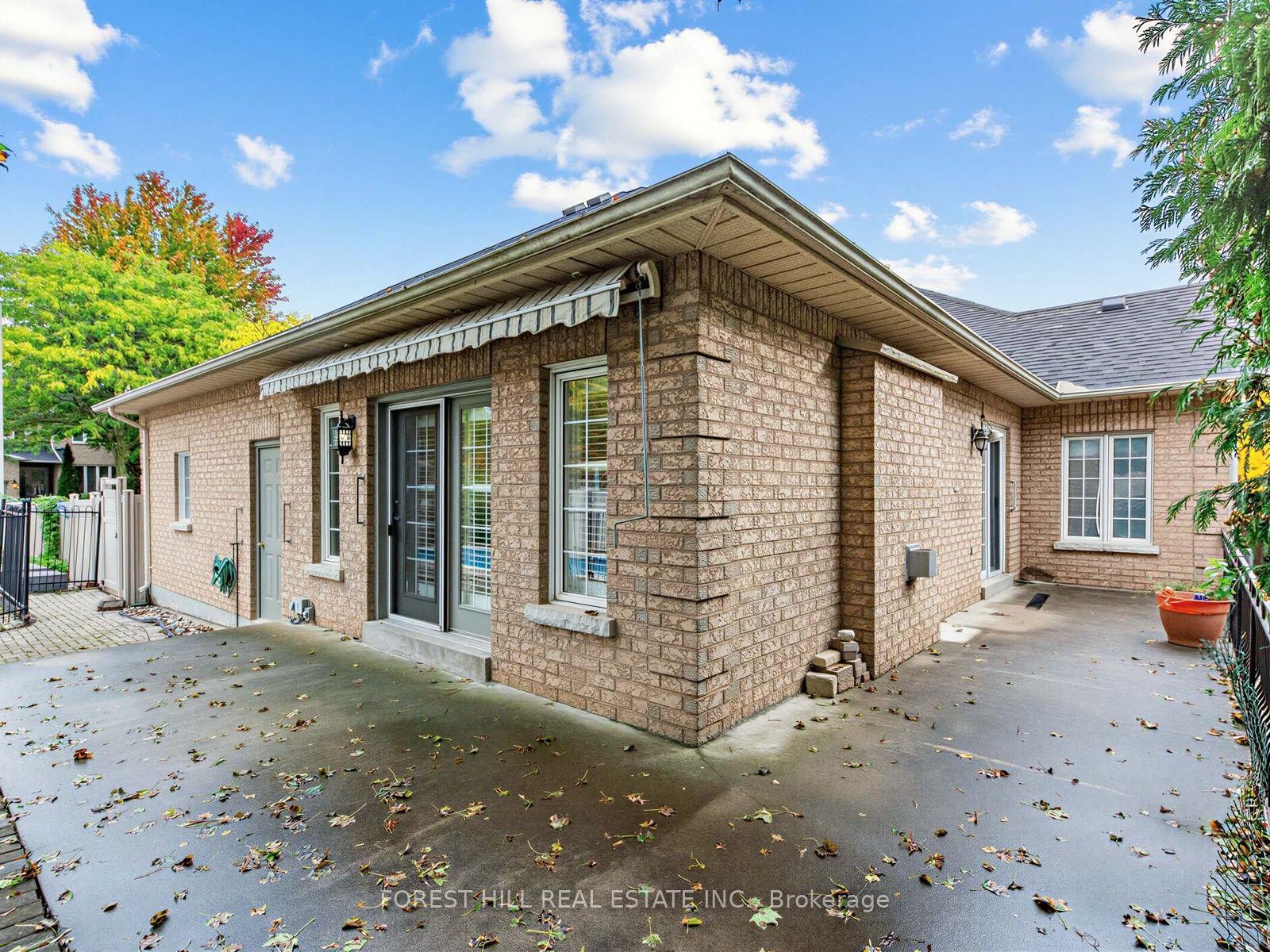 Photo 48 of 104 Sanibel Crescent, Vaughan, Uplands — HOMEH