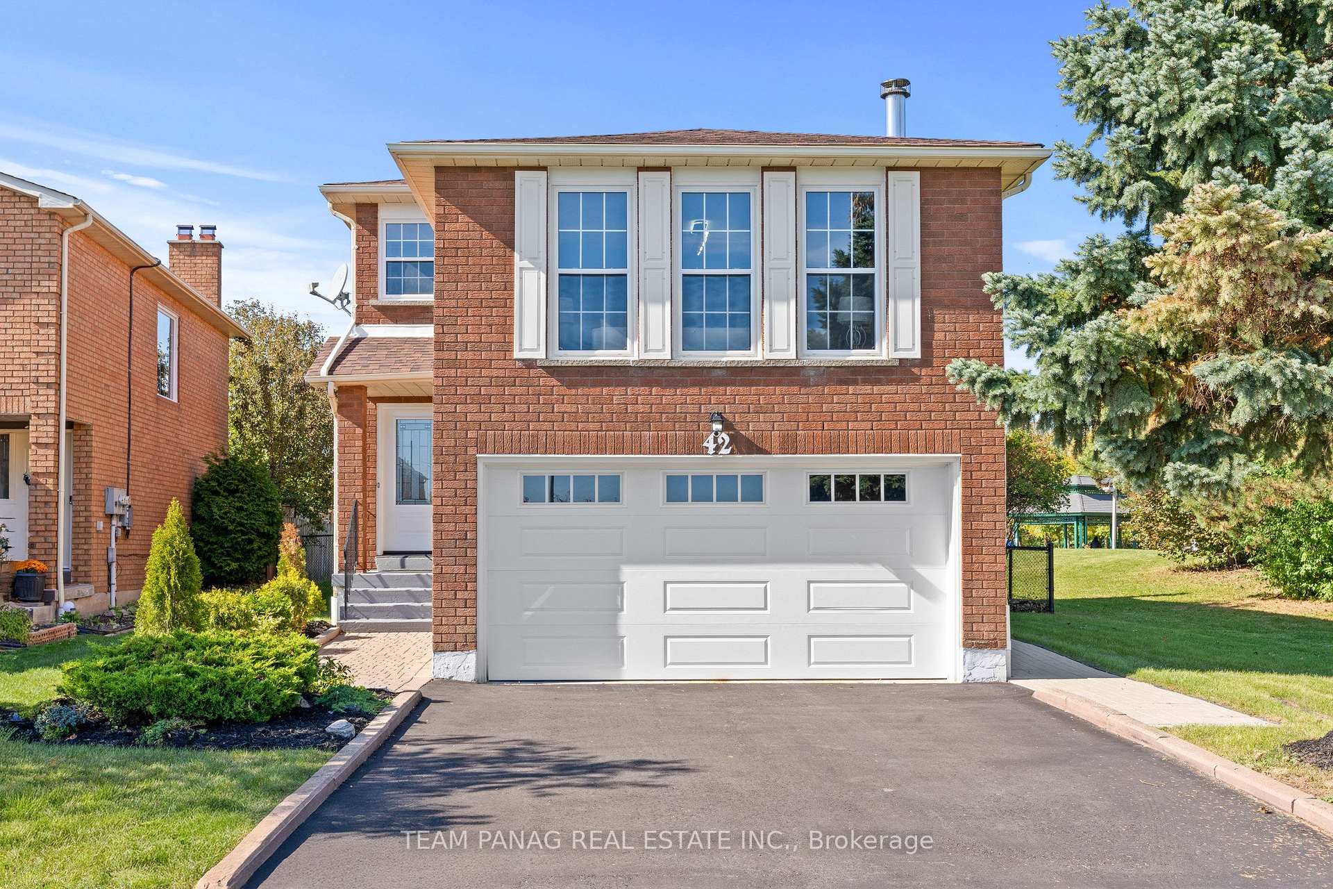 Photo of 42 Kingknoll Drive