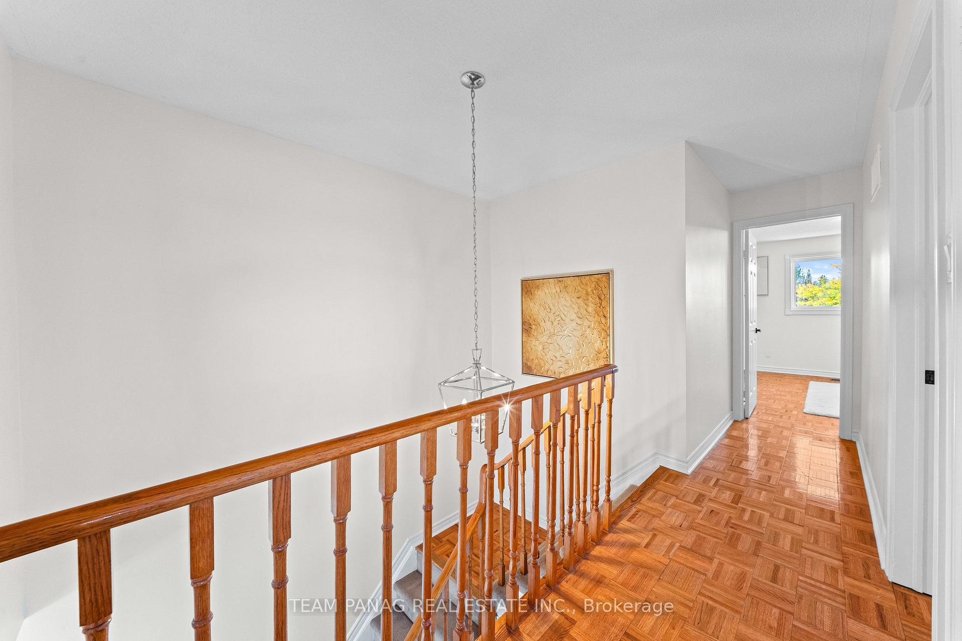Photo 29 of 42 Kingknoll Drive, Brampton, Fletcher's Creek South — HOMEH