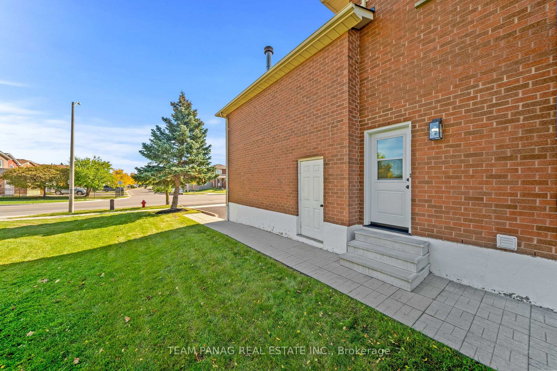 Photo 37 of 42 Kingknoll Drive, Brampton, Fletcher's Creek South — HOMEH