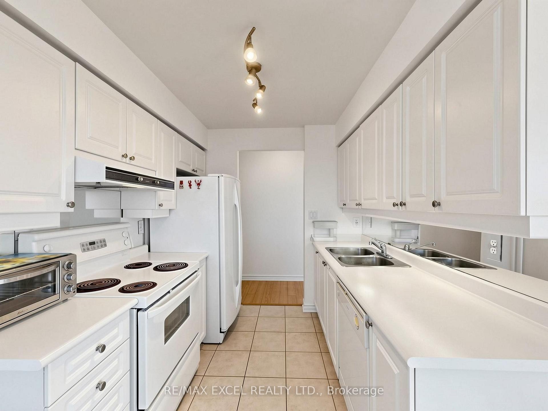 Photo 13 of Unit 2010, 1 Rean Drive, North York, Bayview Village — HOMEH