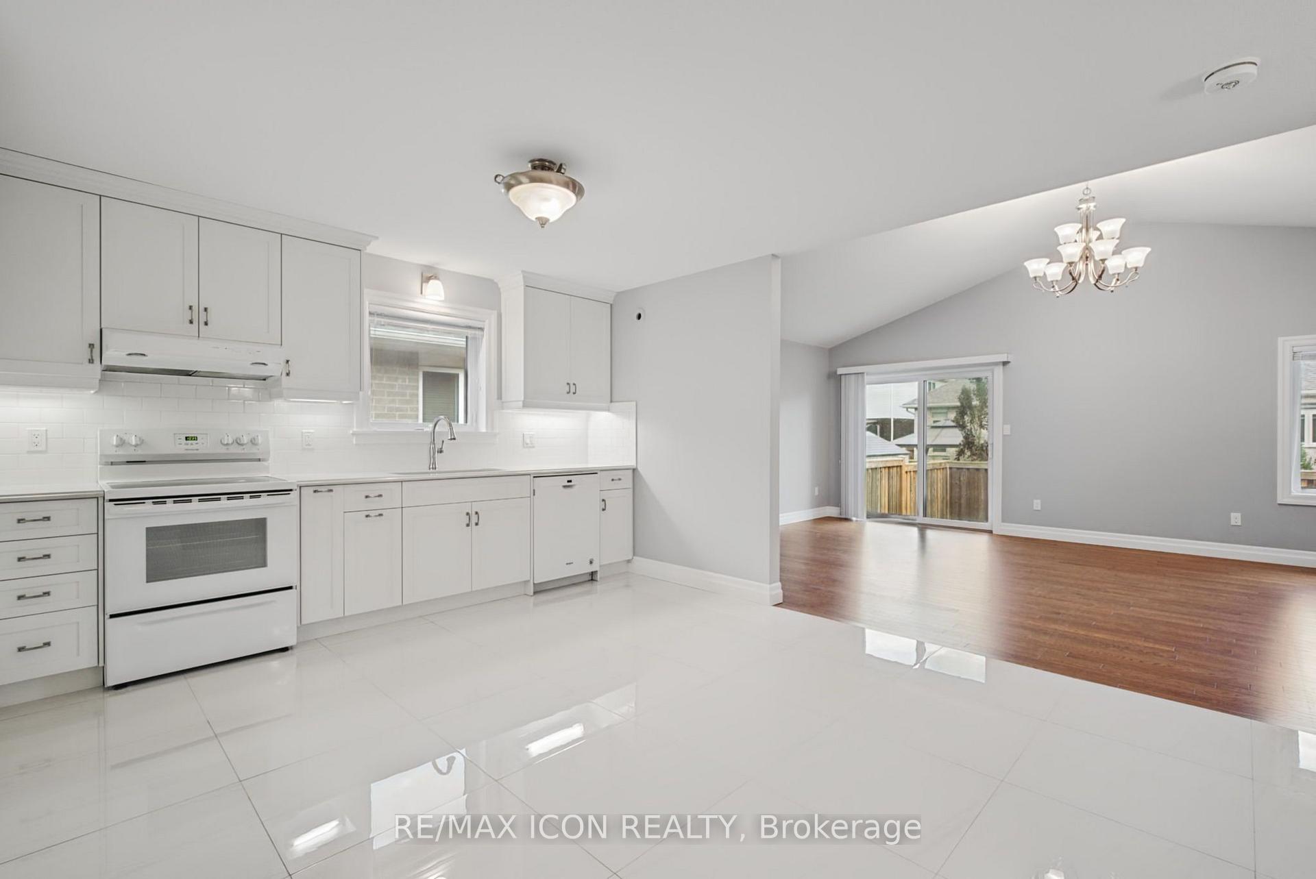 Photo 2 of 32 Foxtail Lane, St. Thomas — HOMEH