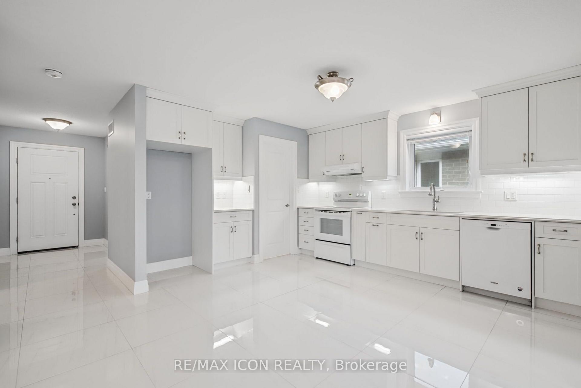 Photo 3 of 32 Foxtail Lane, St. Thomas — HOMEH