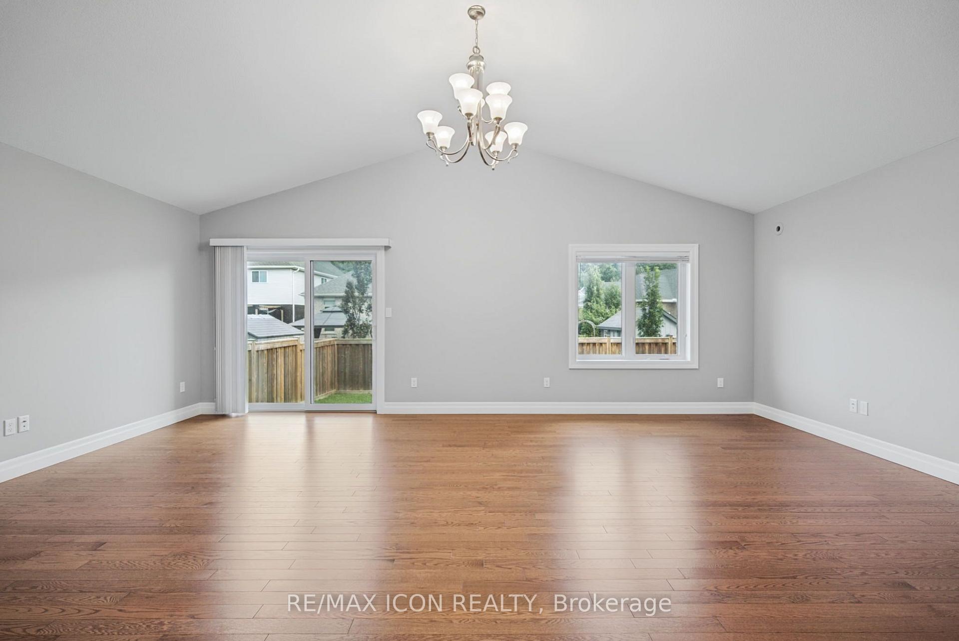 Photo 5 of 32 Foxtail Lane, St. Thomas — HOMEH