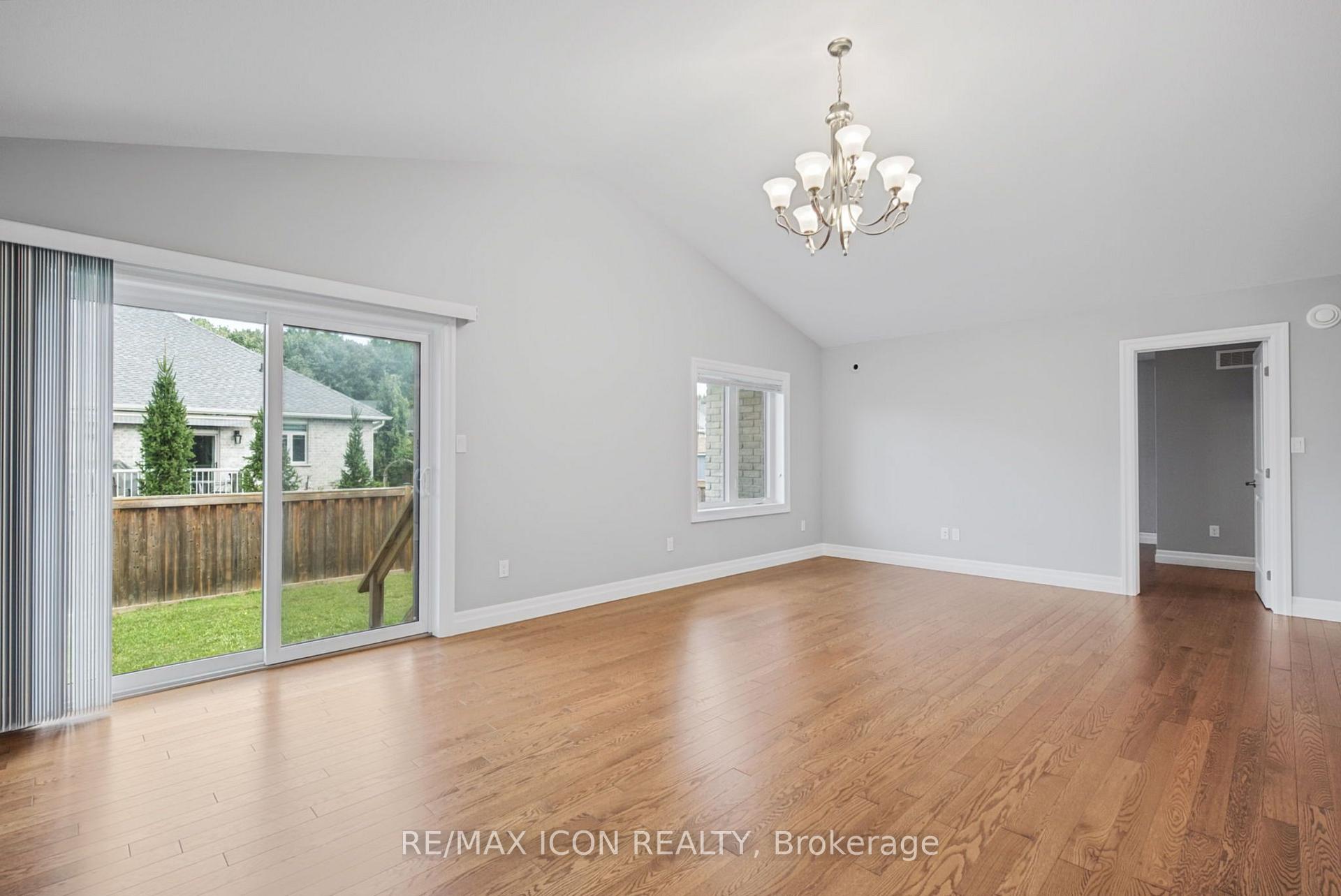 Photo 7 of 32 Foxtail Lane, St. Thomas — HOMEH