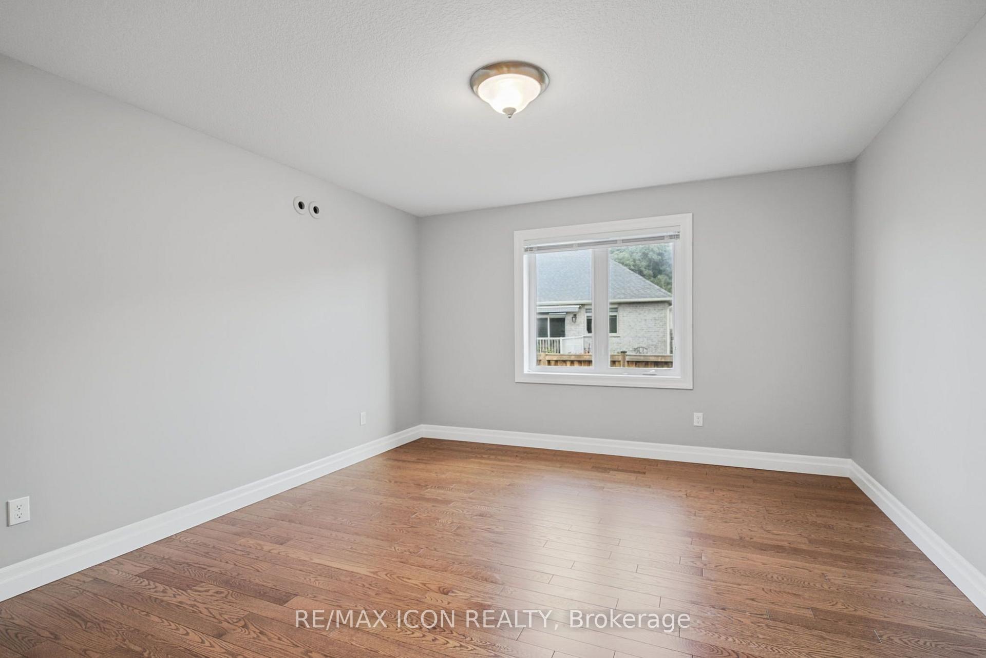 Photo 10 of 32 Foxtail Lane, St. Thomas — HOMEH