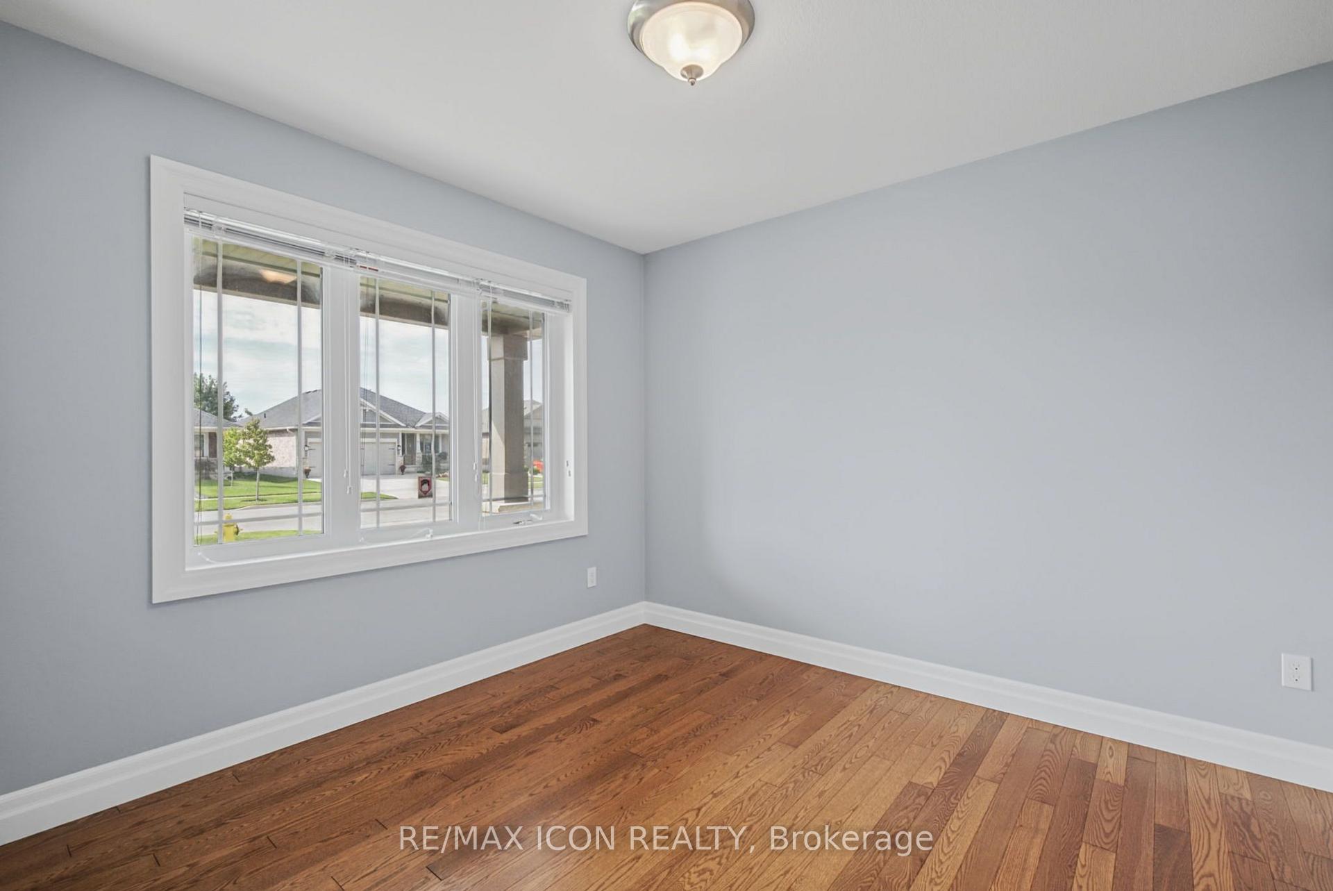 Photo 12 of 32 Foxtail Lane, St. Thomas — HOMEH
