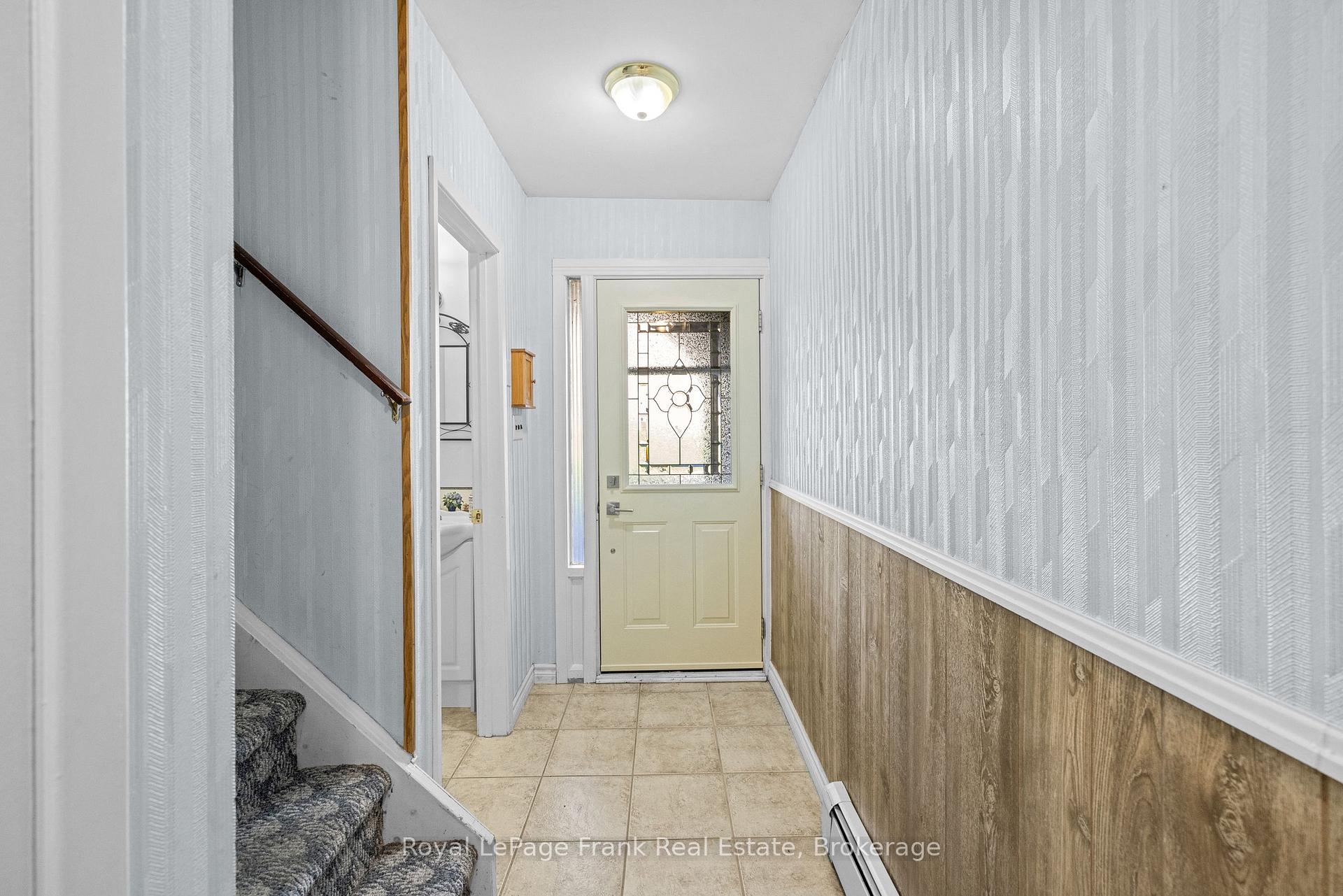 Photo 5 of Unit 28, 18 Reygate Court, Ajax, South East — HOMEH