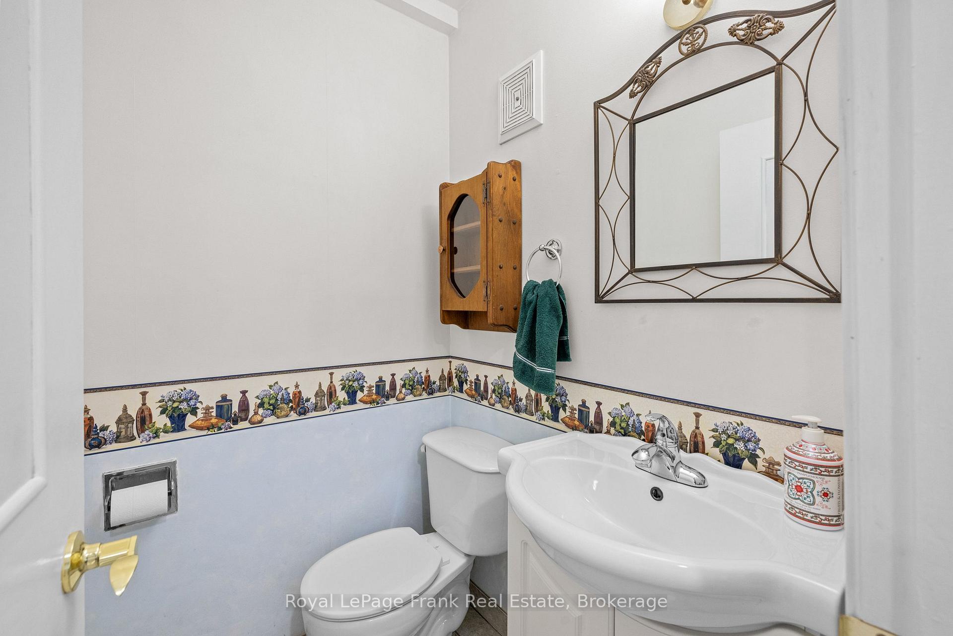 Photo 6 of Unit 28, 18 Reygate Court, Ajax, South East — HOMEH