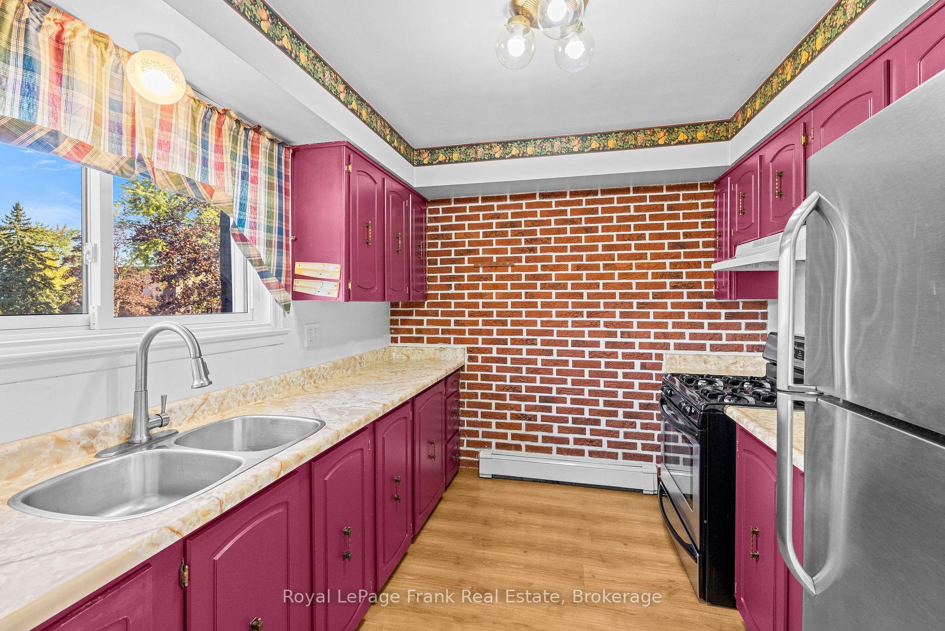 Photo 14 of Unit 28, 18 Reygate Court, Ajax, South East — HOMEH