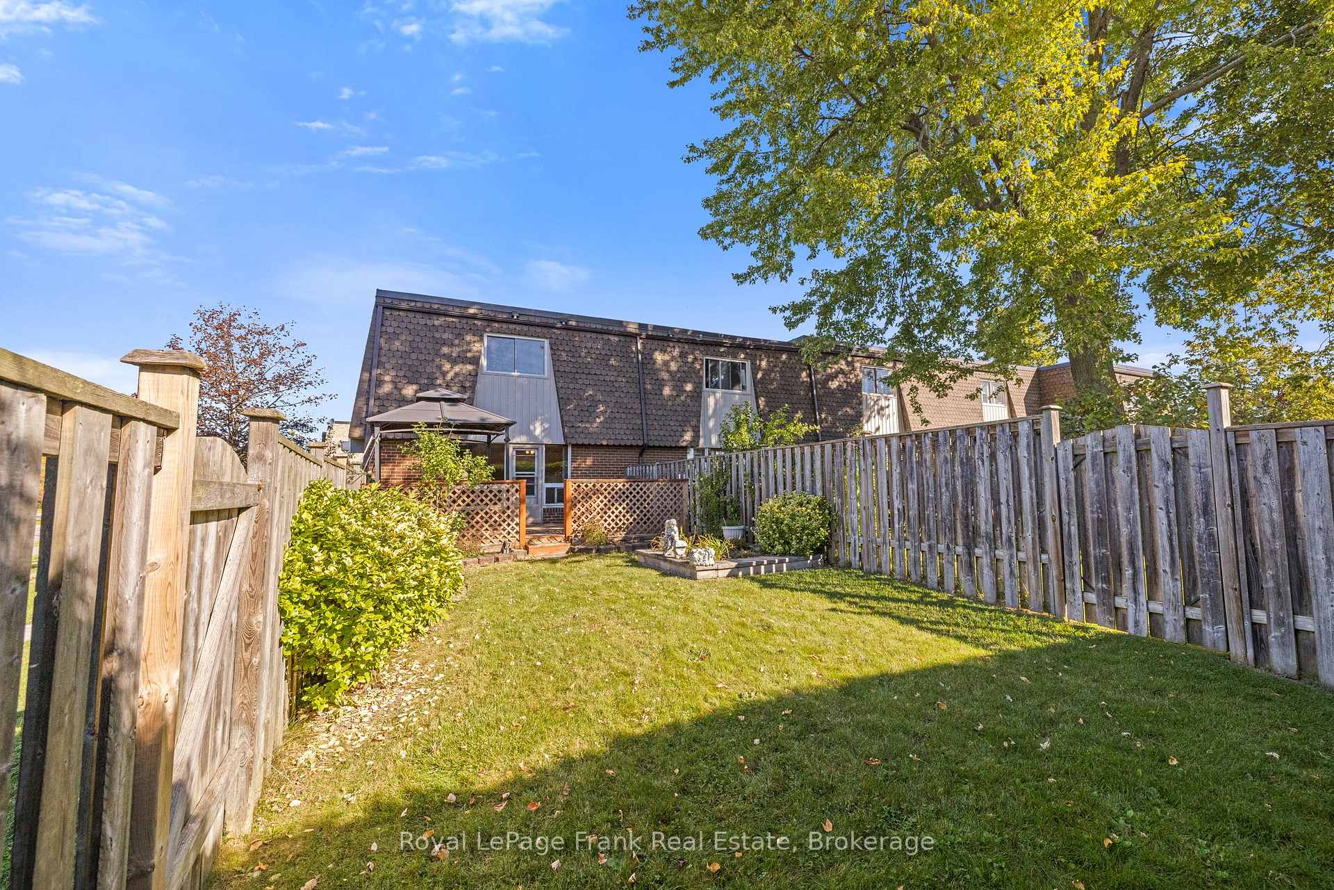 Photo 32 of Unit 28, 18 Reygate Court, Ajax, South East — HOMEH