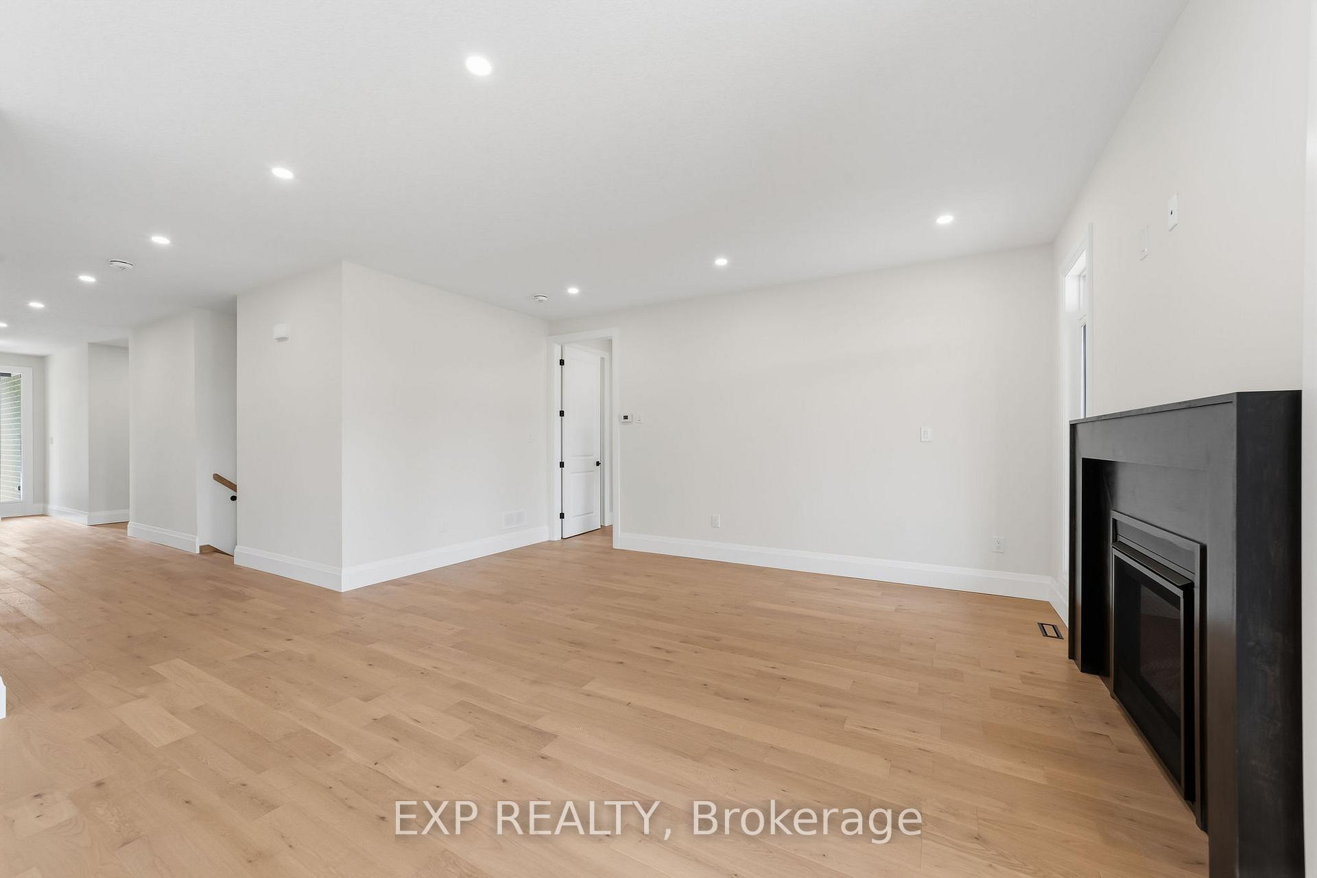 Photo 8 of 404 Erie Street, Warwick, Watford — HOMEH