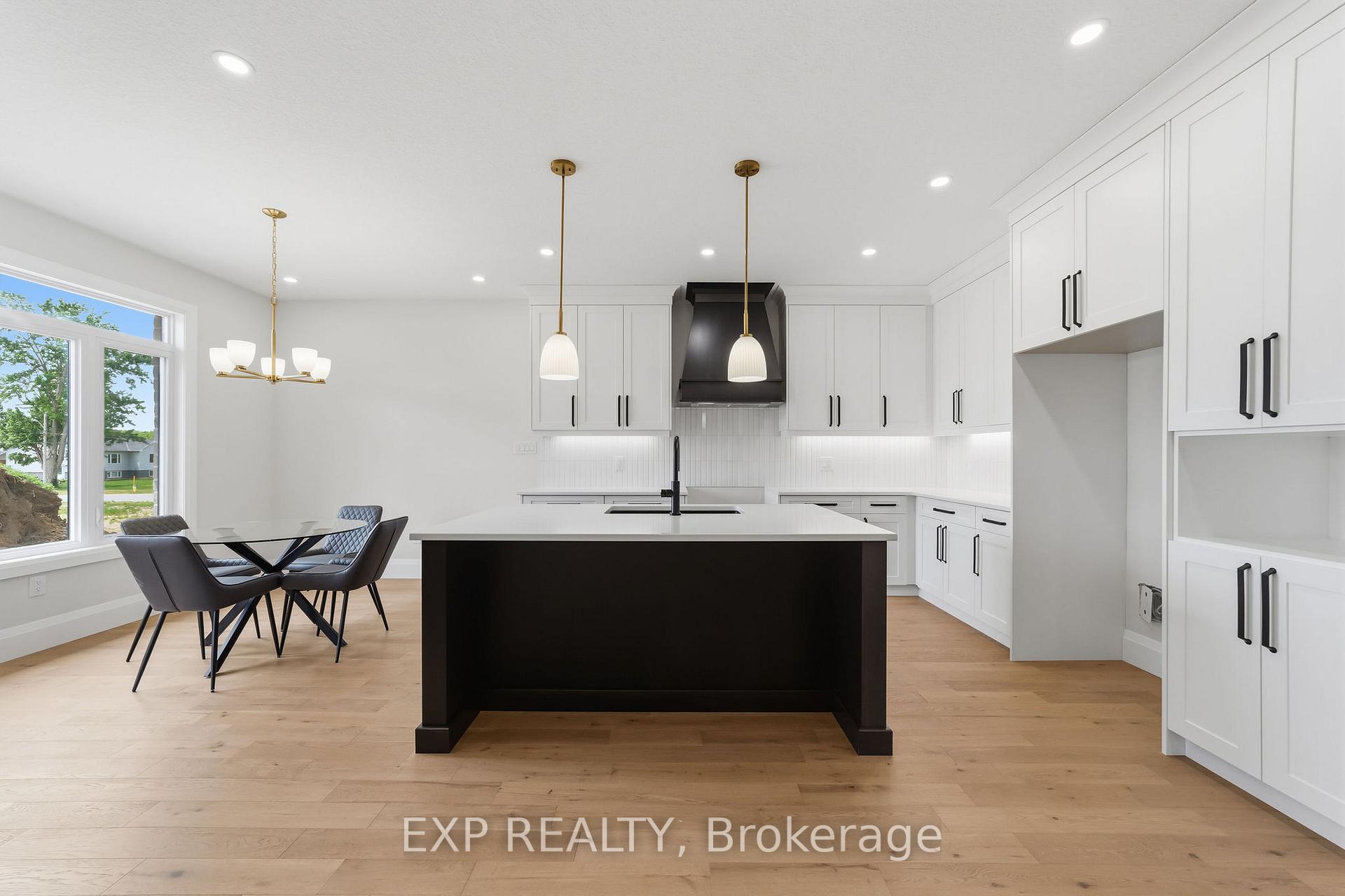 Photo 10 of 404 Erie Street, Warwick, Watford — HOMEH